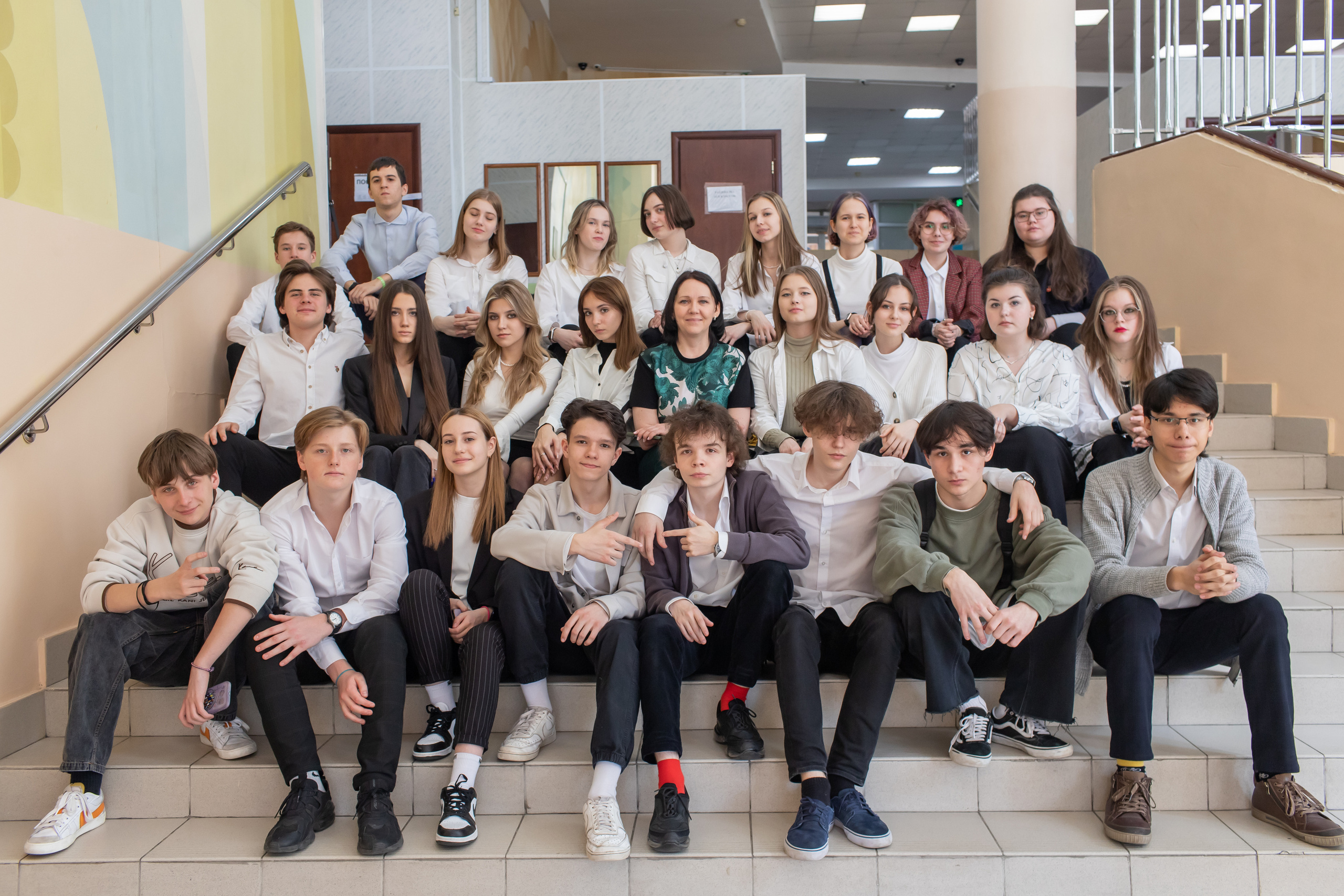 Выпускники 9 класса. Школа на Таганке. Семейный фотограф в Москве Наталья Чуб, заказать Фотокнигу