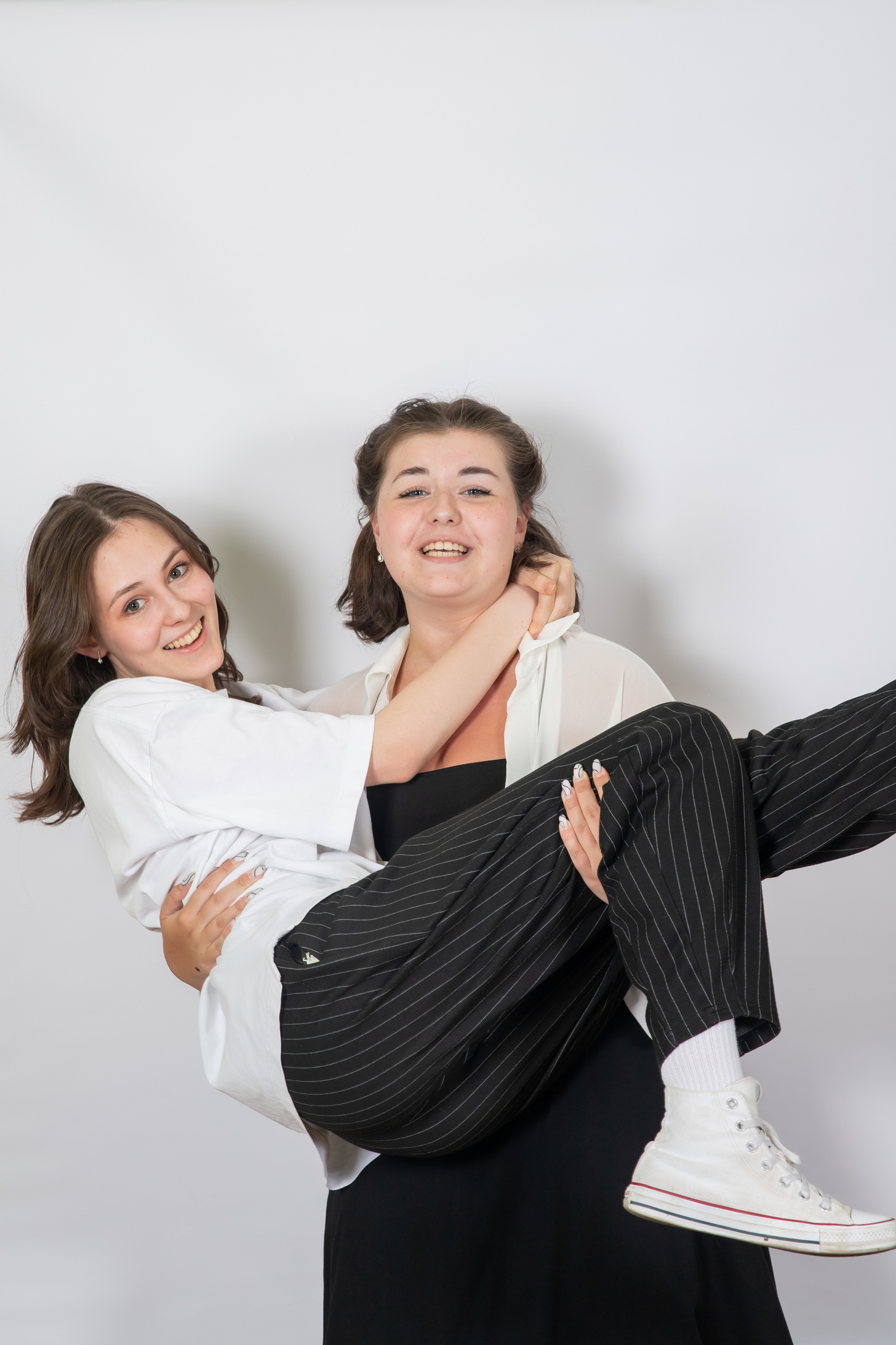 Выпускники 9 класса. Школа на Таганке. Семейный фотограф в Москве Наталья Чуб, заказать Фотокнигу