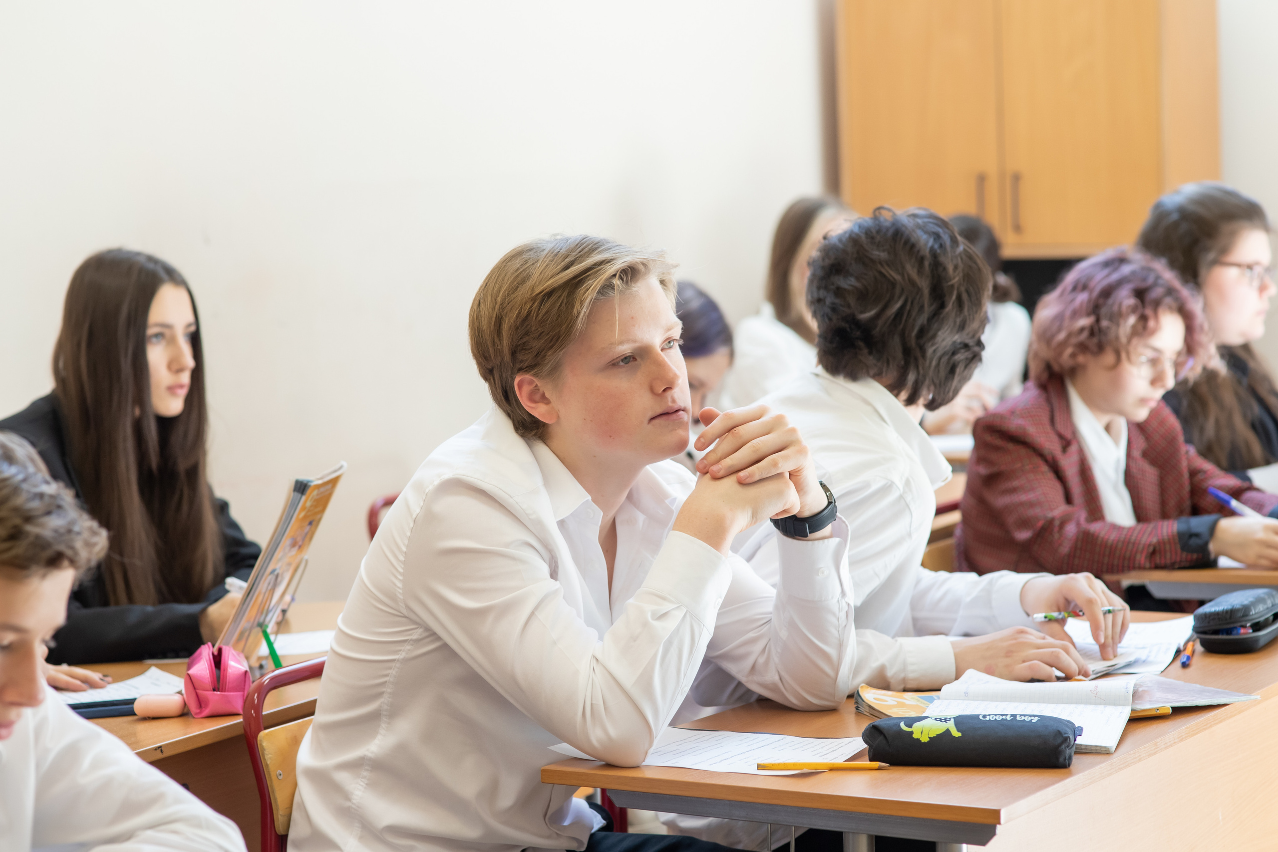 Выпускники 9 класса. Школа на Таганке. Семейный фотограф в Москве Наталья Чуб, заказать Фотокнигу