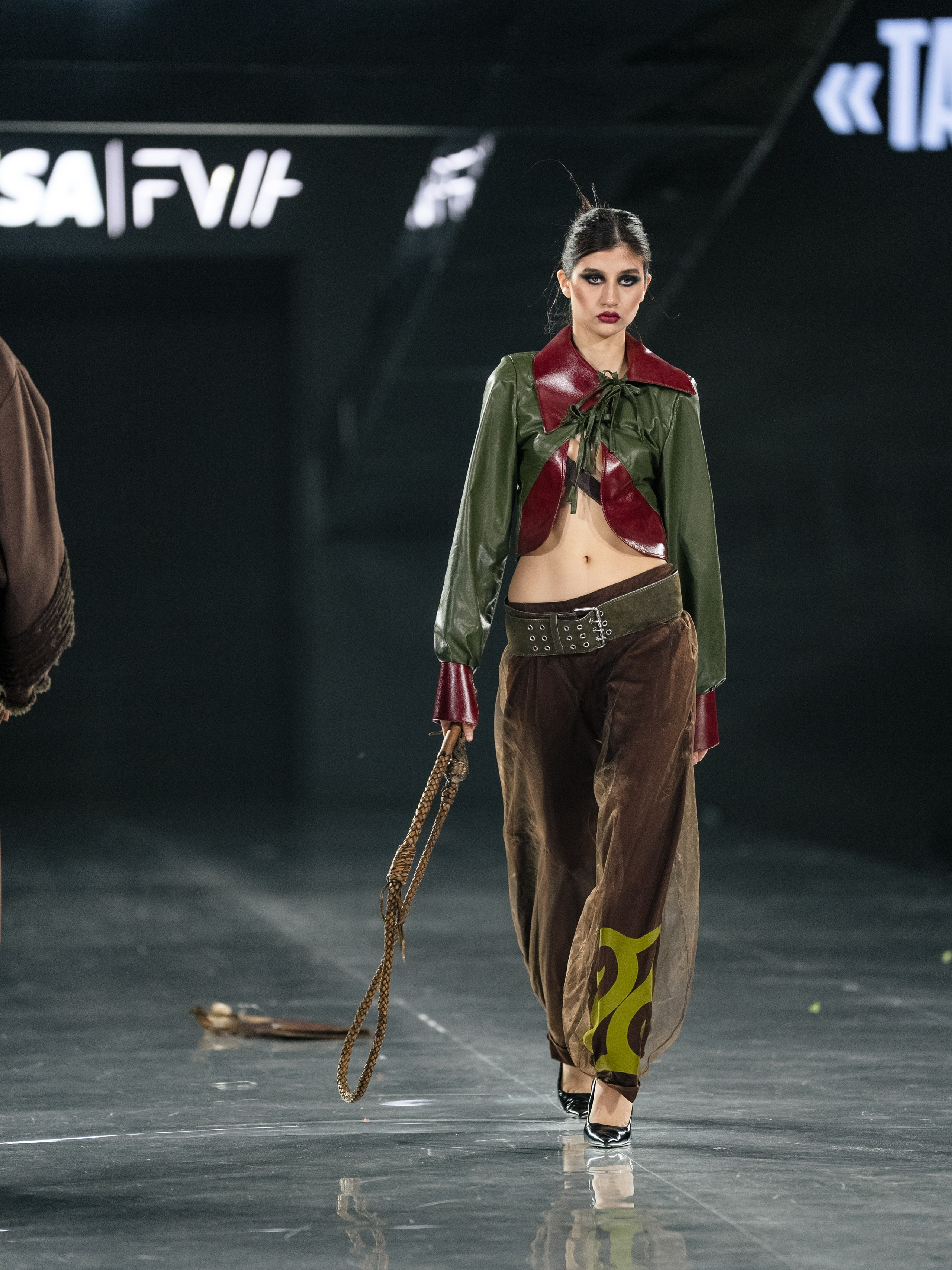 Visa Fashion Week SAKH. Сайт Алматинского НЮ АРТ, будуар и фэшн фотографа Дениса Карпенко