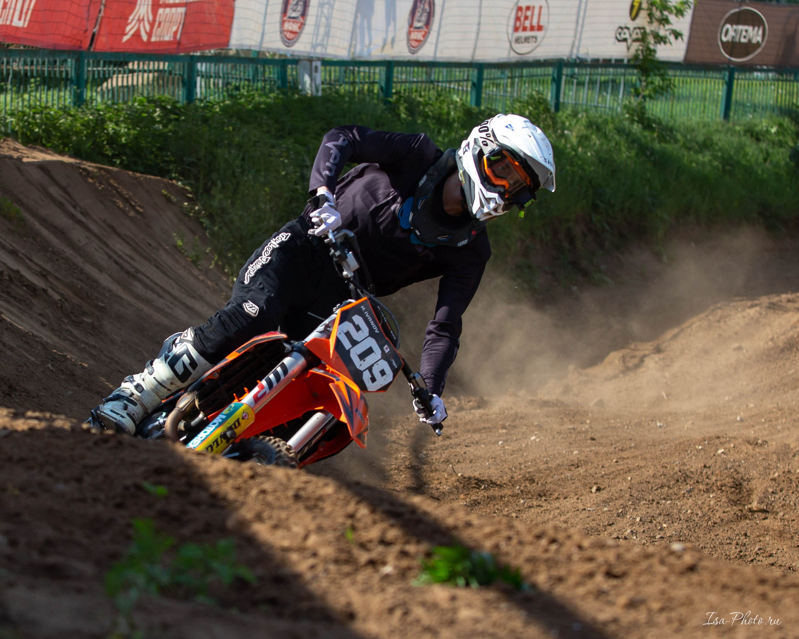 Чемпионат Москвы по суперкроссу г. Москва. Крылатское. Репортажный фотограф в Москве