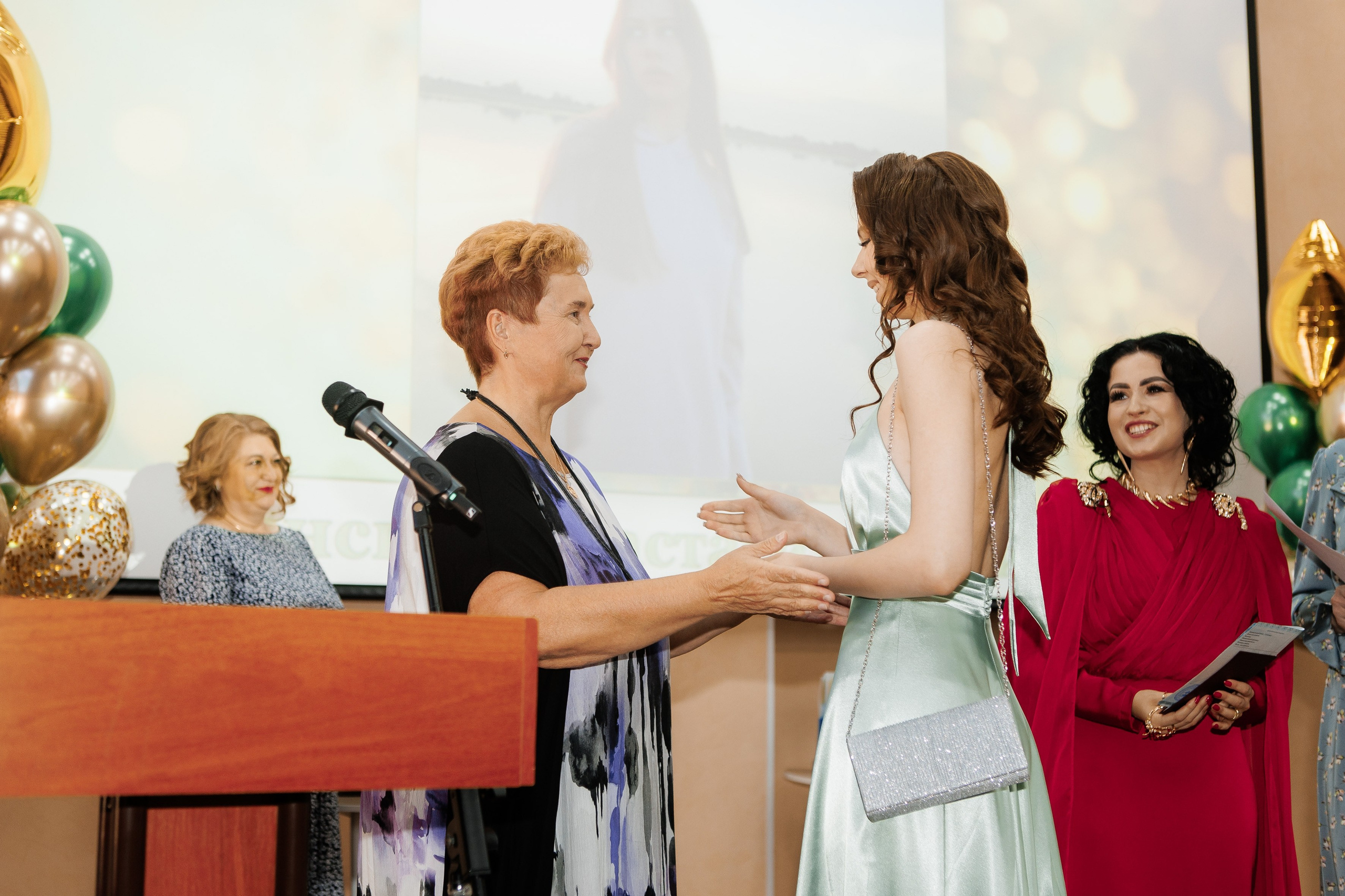 Выпускной Гимназия 12 2024 г. Свадебный и портретный Фотограф в Липецке Дмитрий Котюков