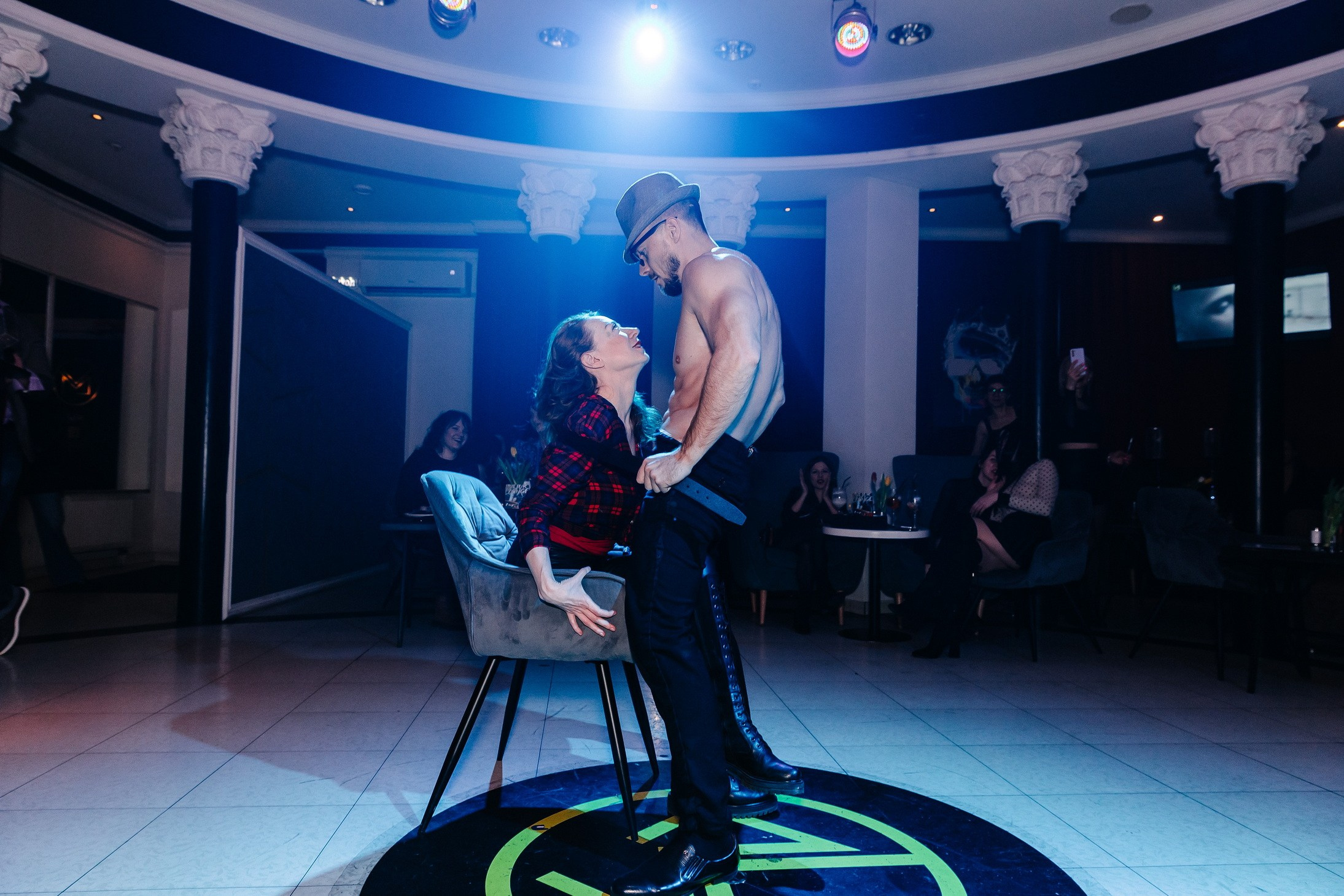 8 марта в лаунж-баре Major 2024. Свадебный, семейный и детский фотограф в Калининграде Елена Кравцова