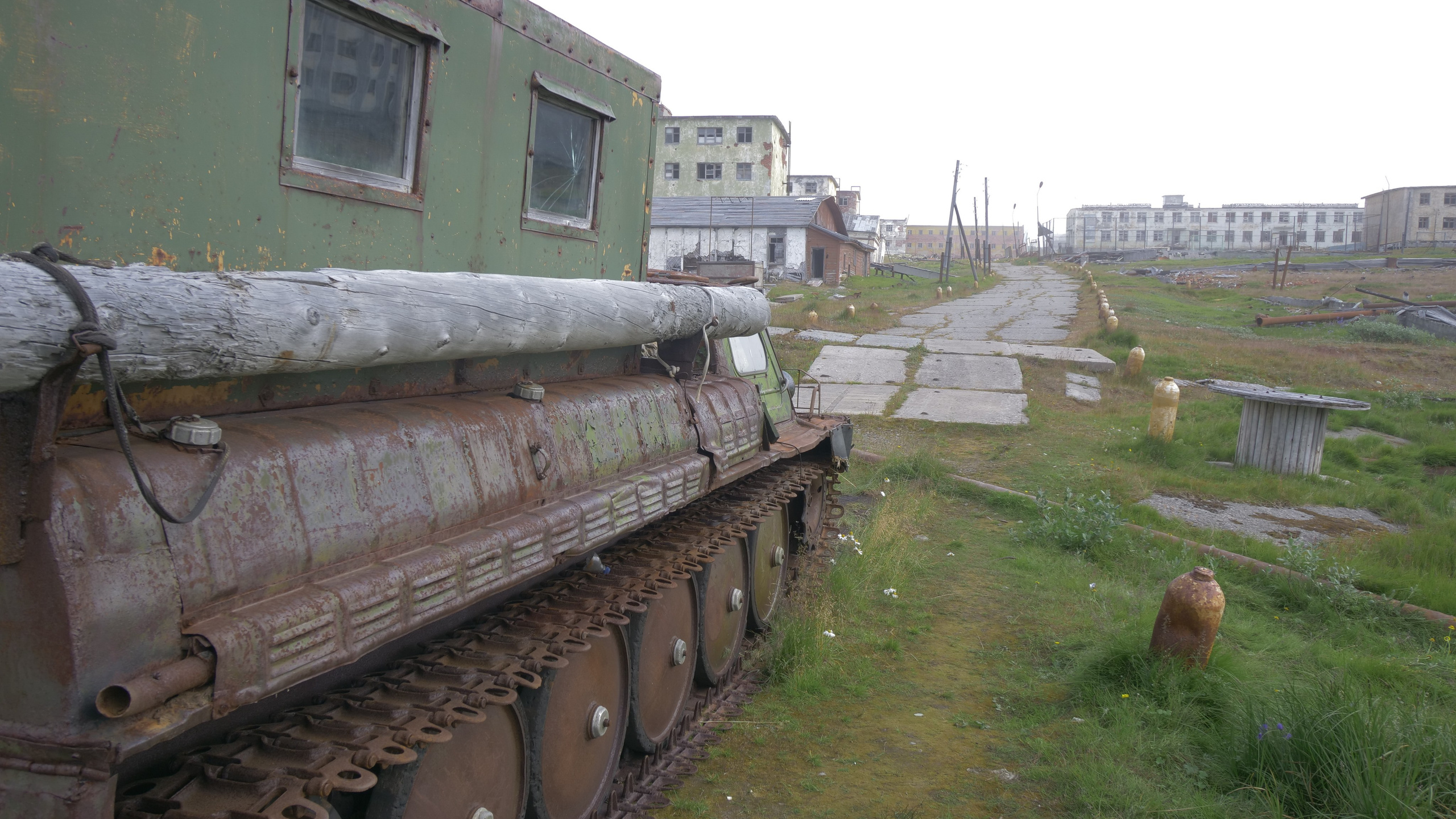 Амдерма — наука (2020 г.). Фотоальбом показывающий увлекательный мир авиации и мир медведей Андрея Иванова