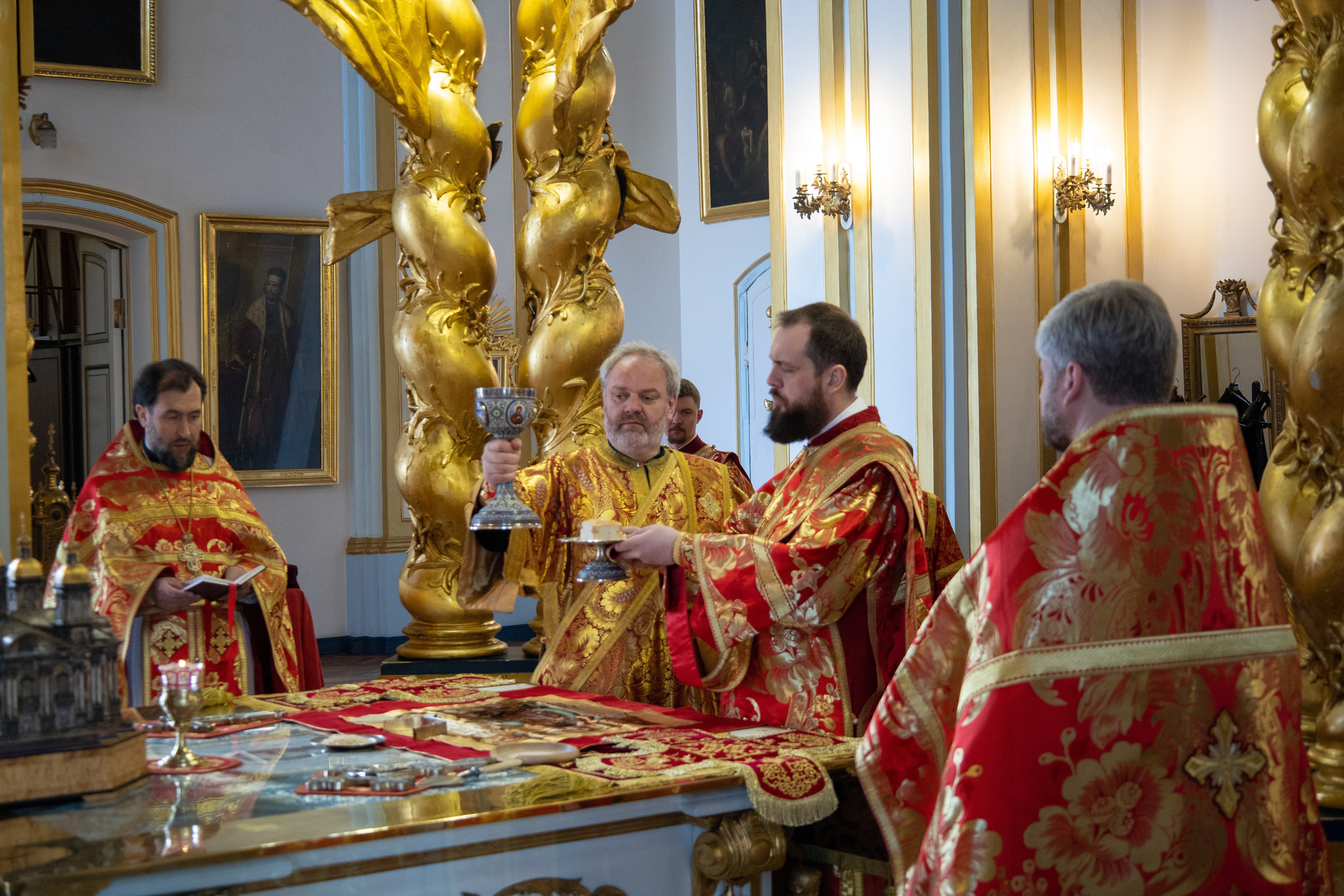 НЕДЕЛЯ 3-Я ПО ПАСХЕ, СВЯТЫХ ЖЕН-МИРОНОСИЦ. НИКОЛО-БОГОЯВЛЕНСКИЙ МОРСКОЙ СОБОР