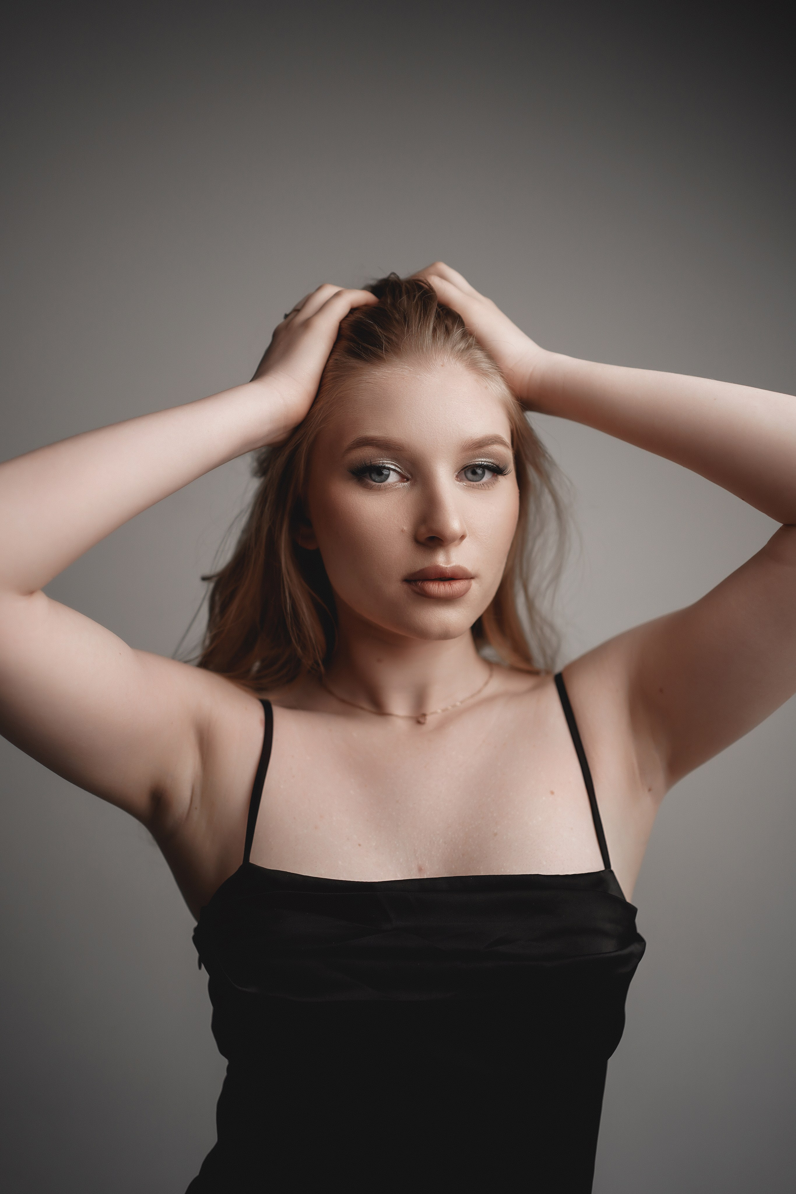 Фотосессия в фотостудии TERRA. Фотограф Новочеркасск и Ростов-на-Дону. Женская фотосессия. Свадебный фотограф в Ростове-на-Дону. Таинство Крещения и Венчания, семейные фотосессии. Алёна Чёботова