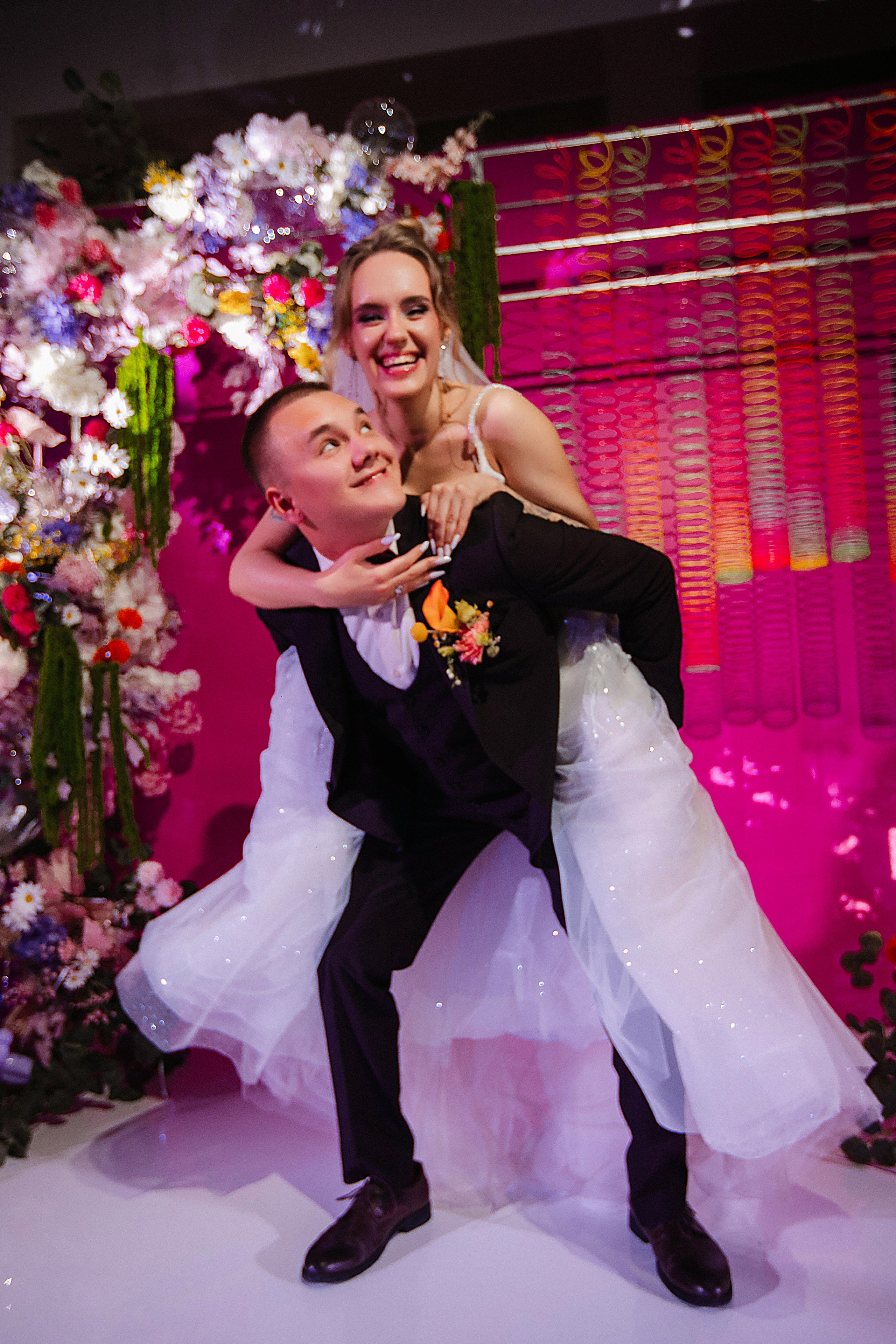 Александра + Кирилл. Роман Урумбаев фотограф Нижневартовск