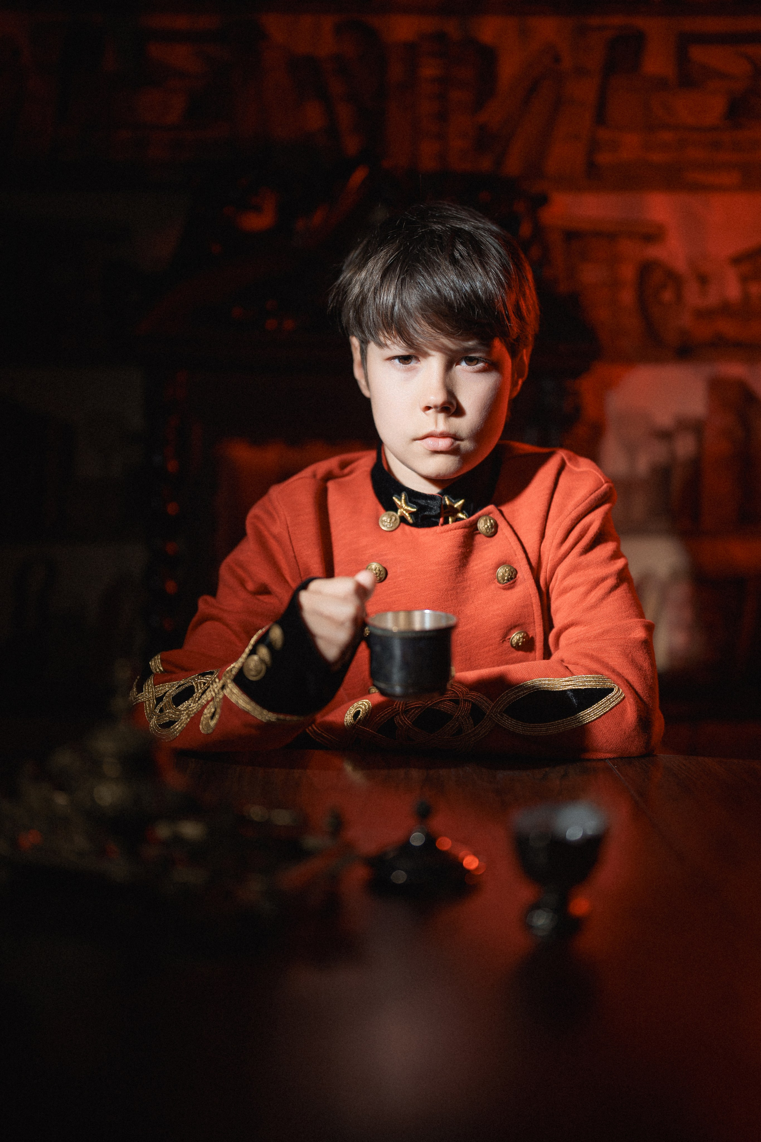 Примеры стилизации портретов и нестандартного света. Фотограф Олег Сотник