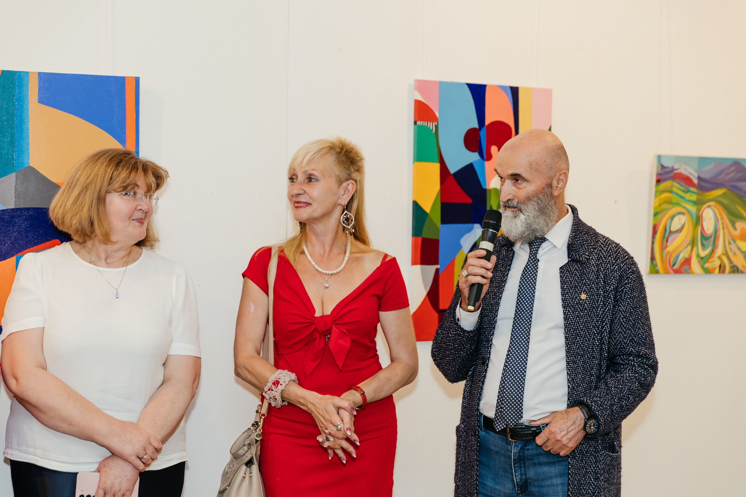 Выставка Лиры Алборовой «Цвет — это я». Свадебный и репортажный фотограф в Санкт-Петербурге Николай Голованов