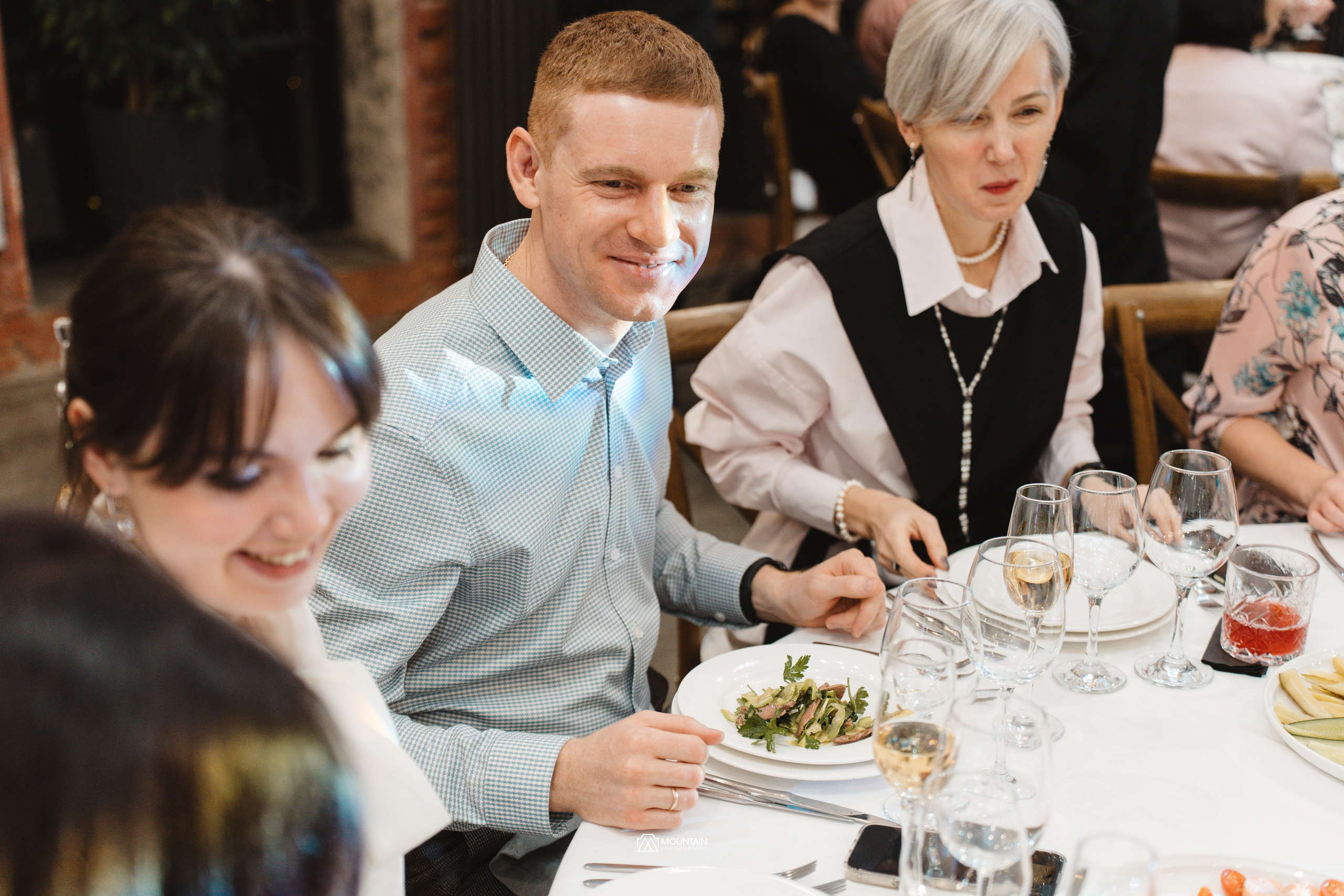 1klick End of year Party. Я занимаюсь событийной, свадебной, товарной, студийной… фотографией