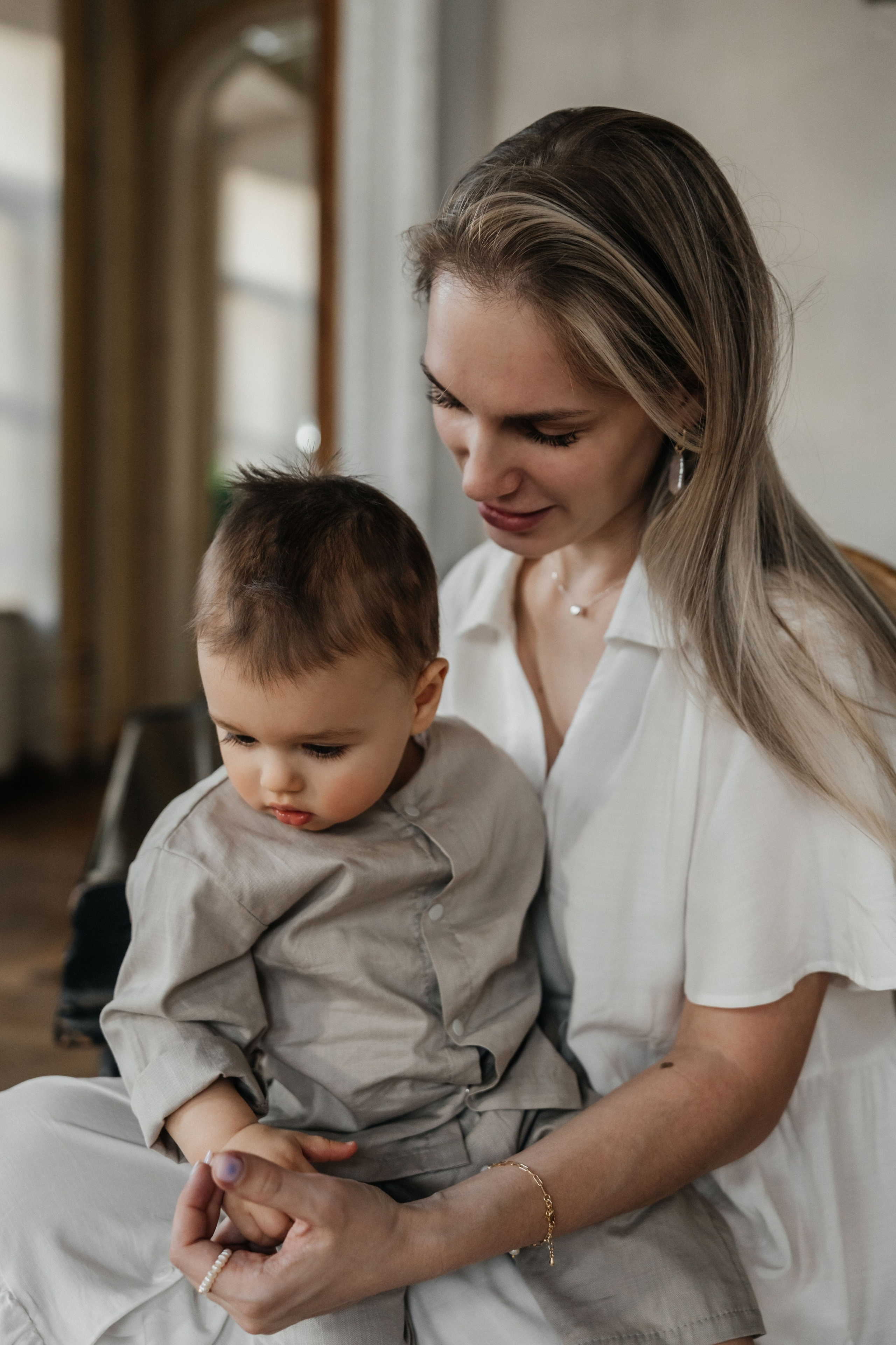 Маленькие ножки в читальне им. Пушкина. Ваш фотограф Вика Артемова