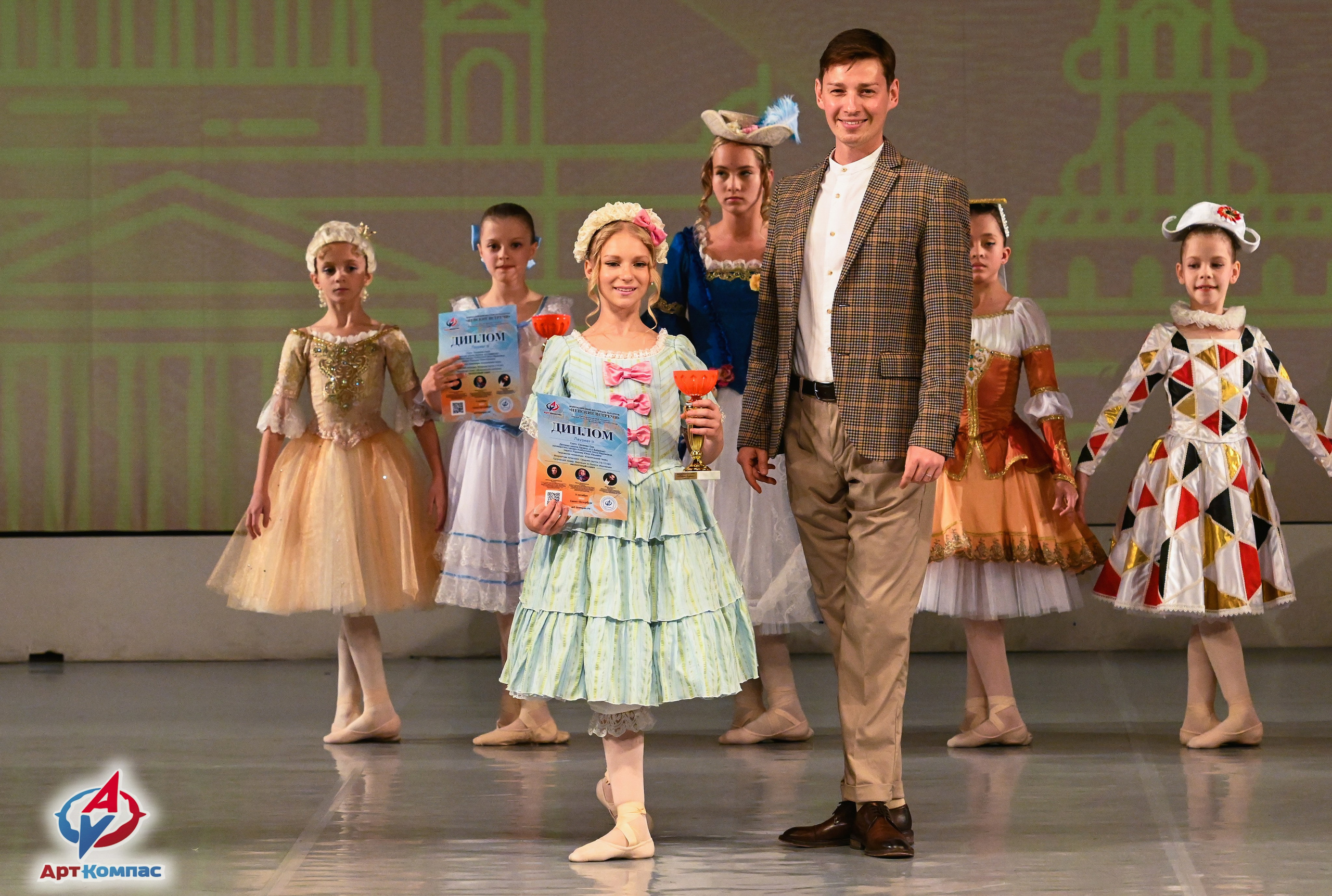 05.10.2025 Всероссийский фестиваль талантов «НЕВСКИЕ ВСТРЕЧИ» г. Санкт-Петербург. Медиастудия Фото Концепт