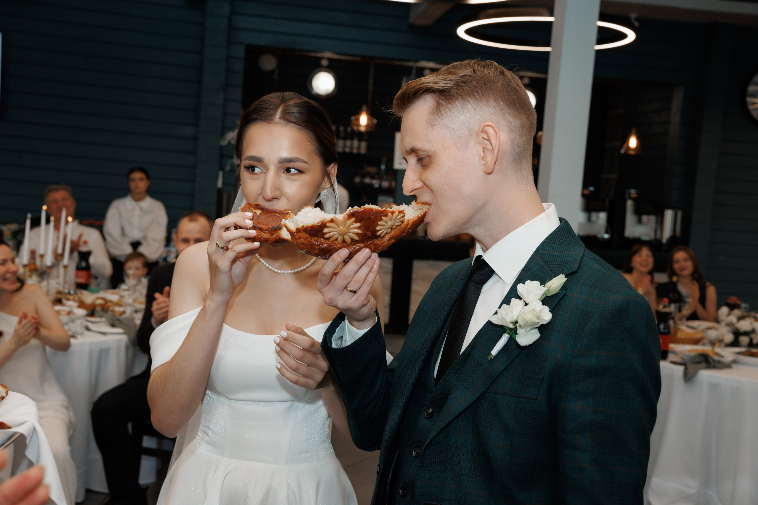 Регистрация в отеле Fish Point, ЗАГС Бутово, прогулка в Остафьево. Свадебный и репортажный фотограф (Москва, Королев и другие)