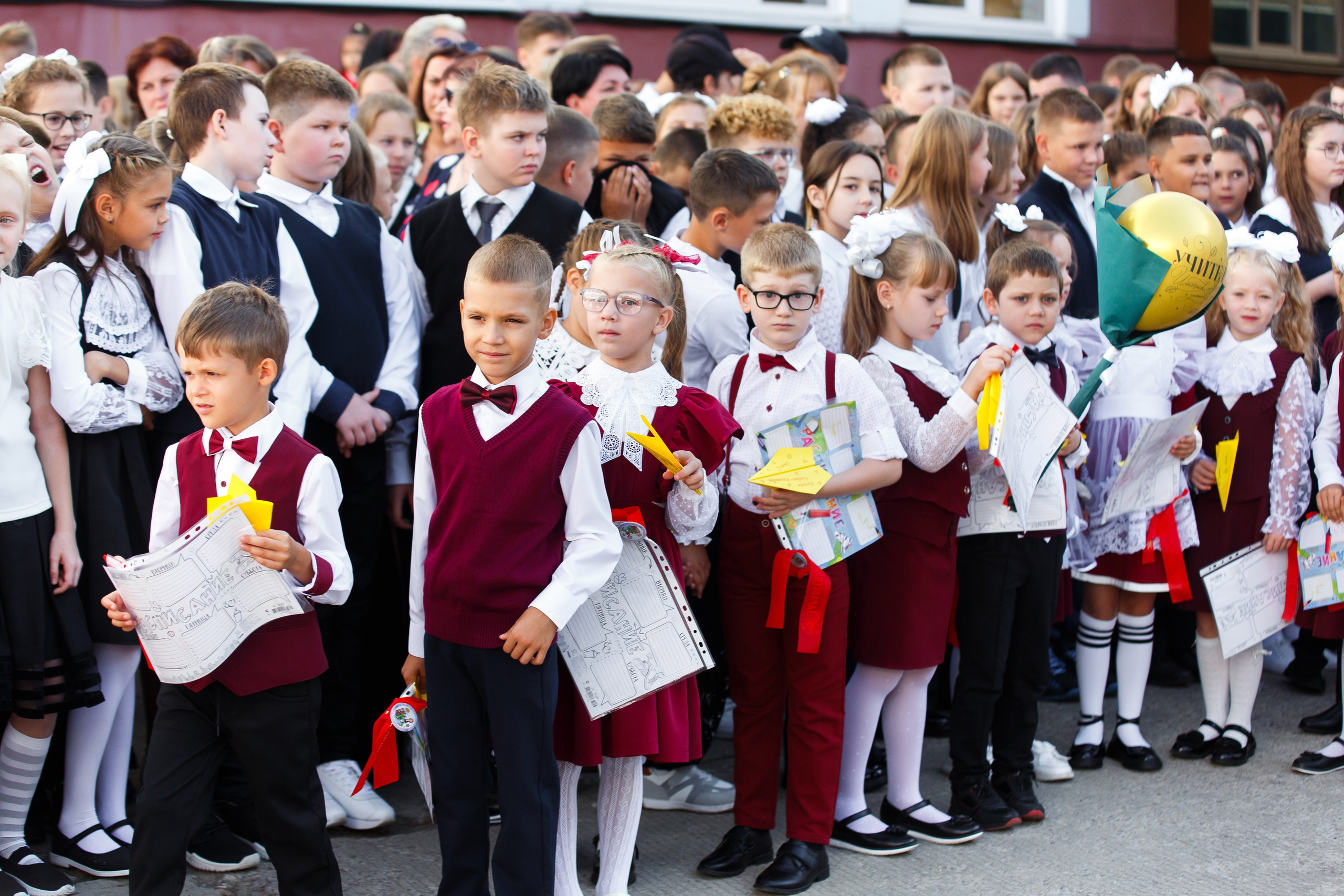 01 СЕНТЯБРЯ 2024 (МБОУ г. Мценска «Средняя школа № 9»). Профессиональный фотограф в Мценске и Орловской области