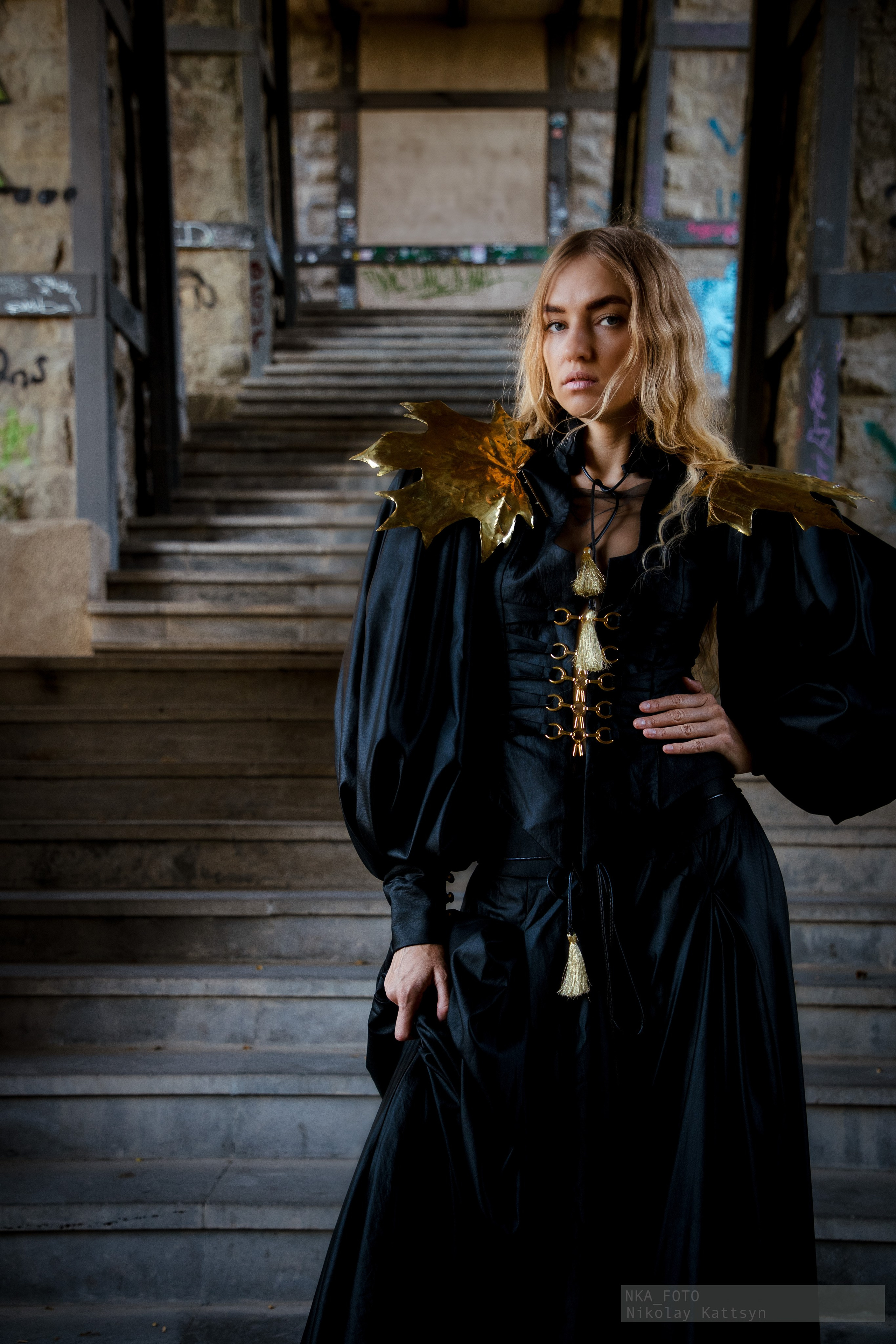 Ступени в Тбилиси годятся для фэшн съемки. Фотограф в Москве портреты | репортажи | спорт