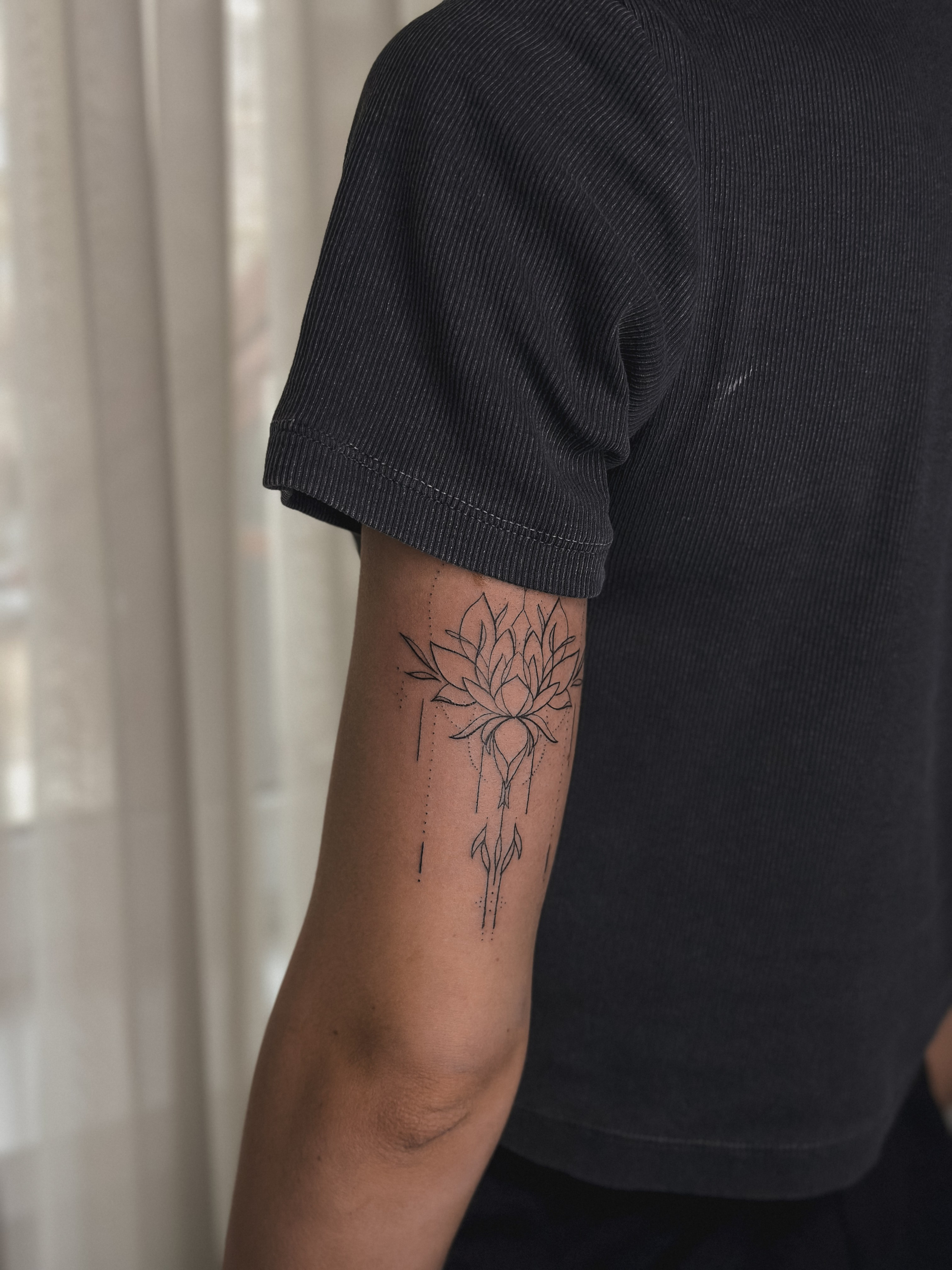 Сеанс тату. Тату мастер Новосибирск