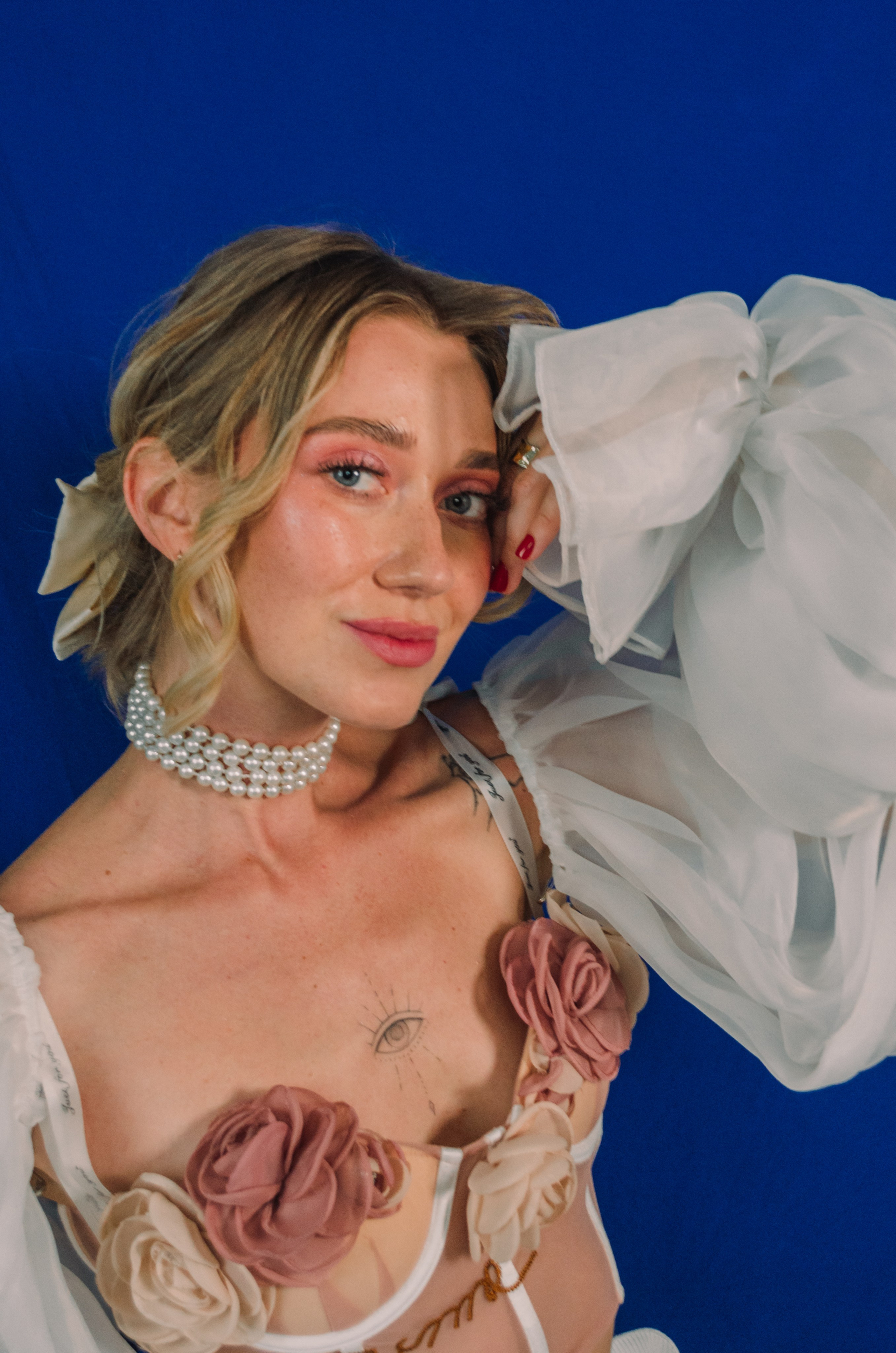 Кокетка. Денисова Аля — фотограф для парных съемок и индивидуальных историй в Барнауле