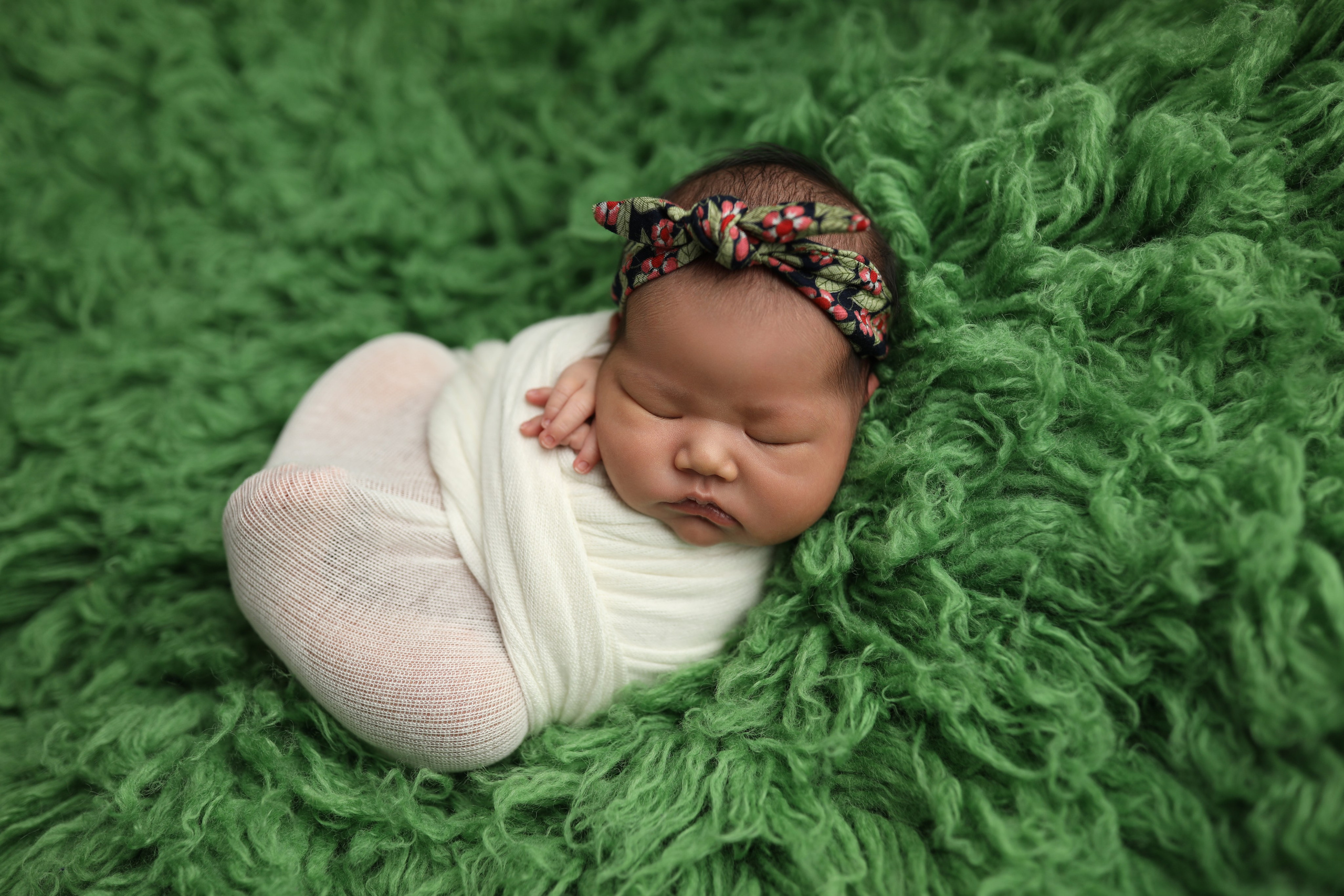 PH @anna_molodykh_newborn.almaty. Retoucher Aleksmokh