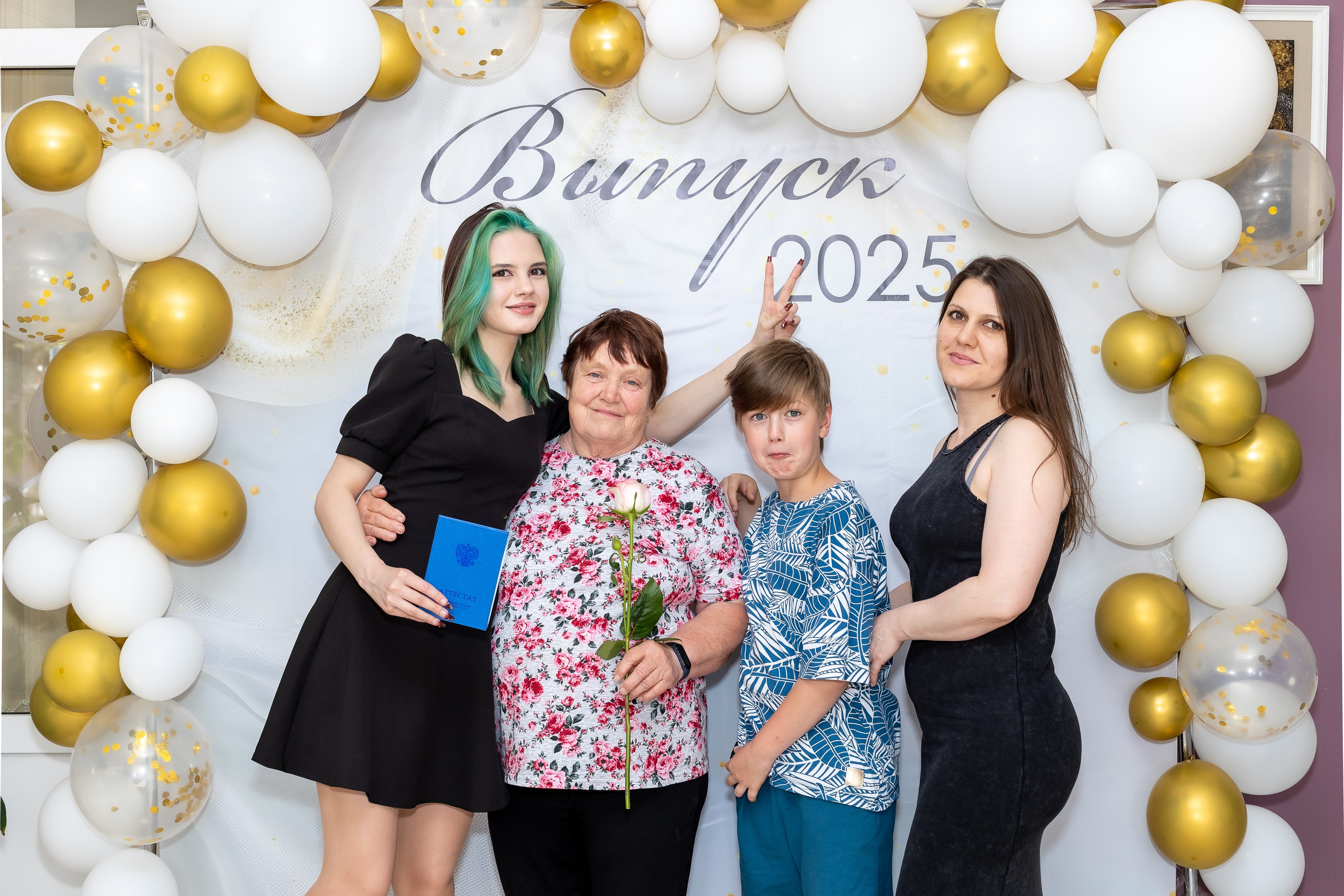 Вручение аттестата 2025. Выпускные альбомы Майкоп, Краснодар Елена Золотарева