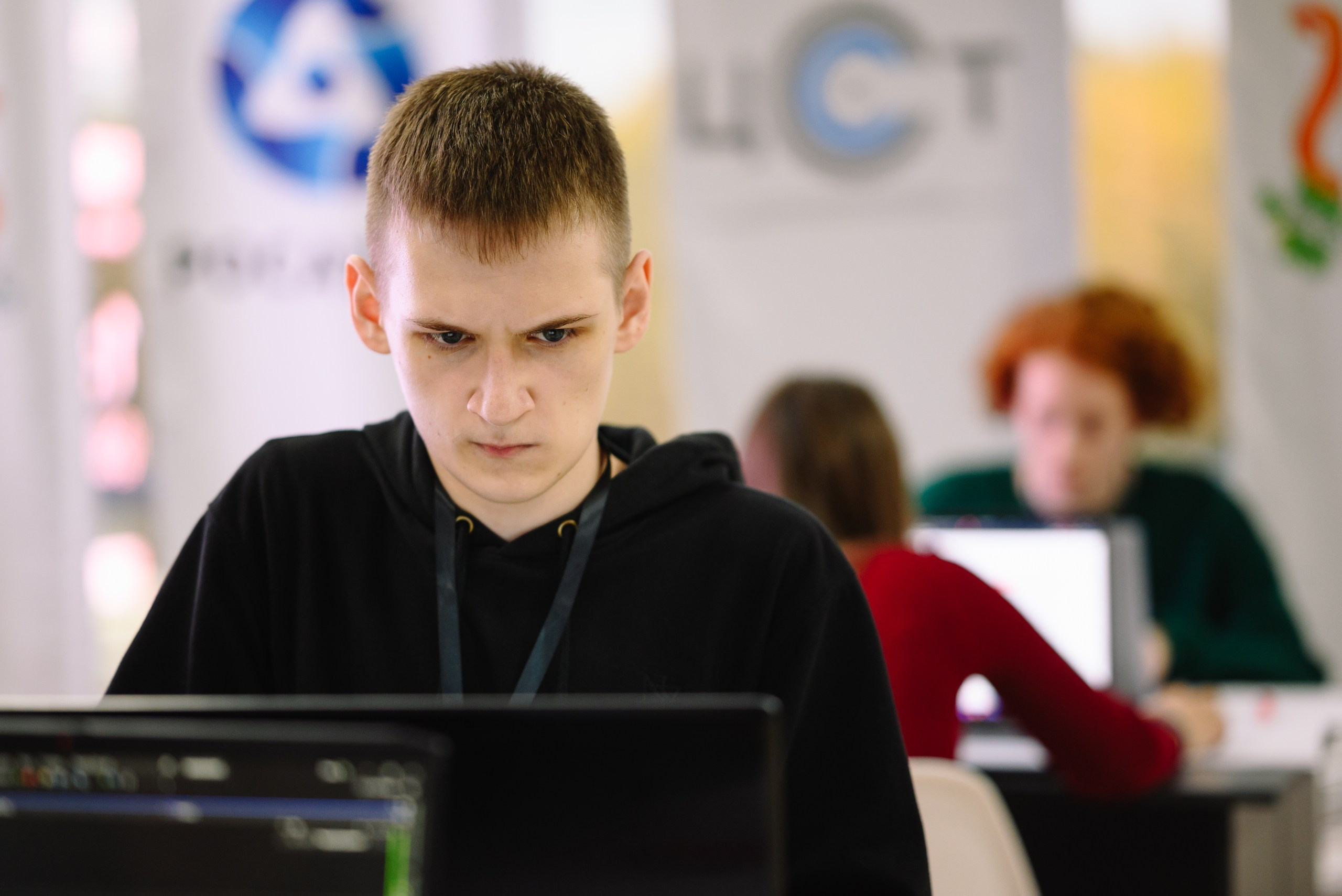 Свой код. Dmitry Gagarin Photographer