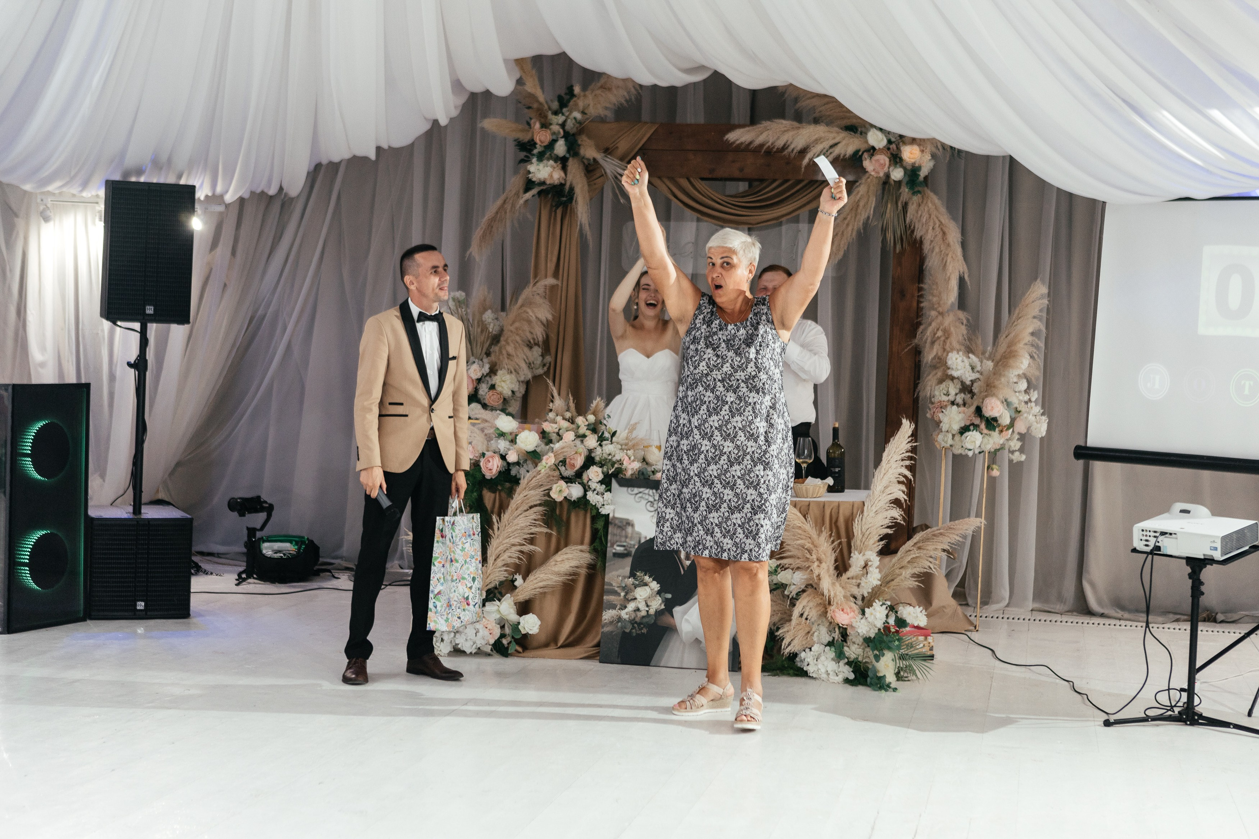 Свадебный фотограф Уфа — Руслан ГабдлисламовЖивые эмоции, красивые кадры, воспоминания на всю жизнь.Работаю по всей Республике Башкортоста. Свадебный фотограф Уфа Руслан Габдлисламов