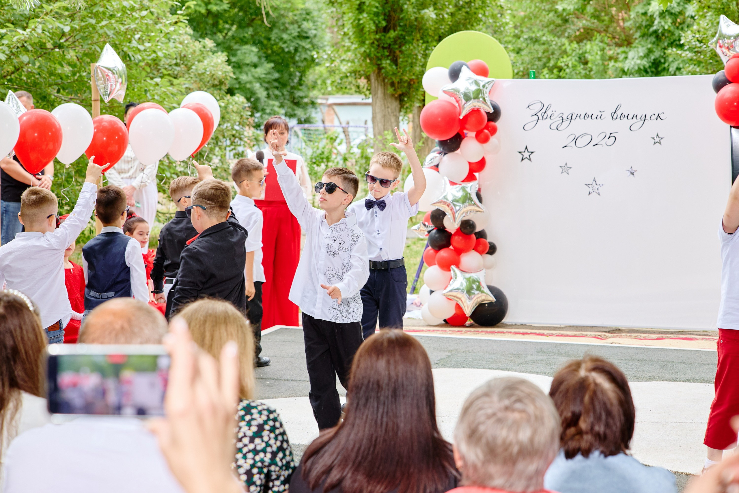 Выпускной 45 сад. Фотограф Выпускные альбомы Таганрог Сергей Коробченко