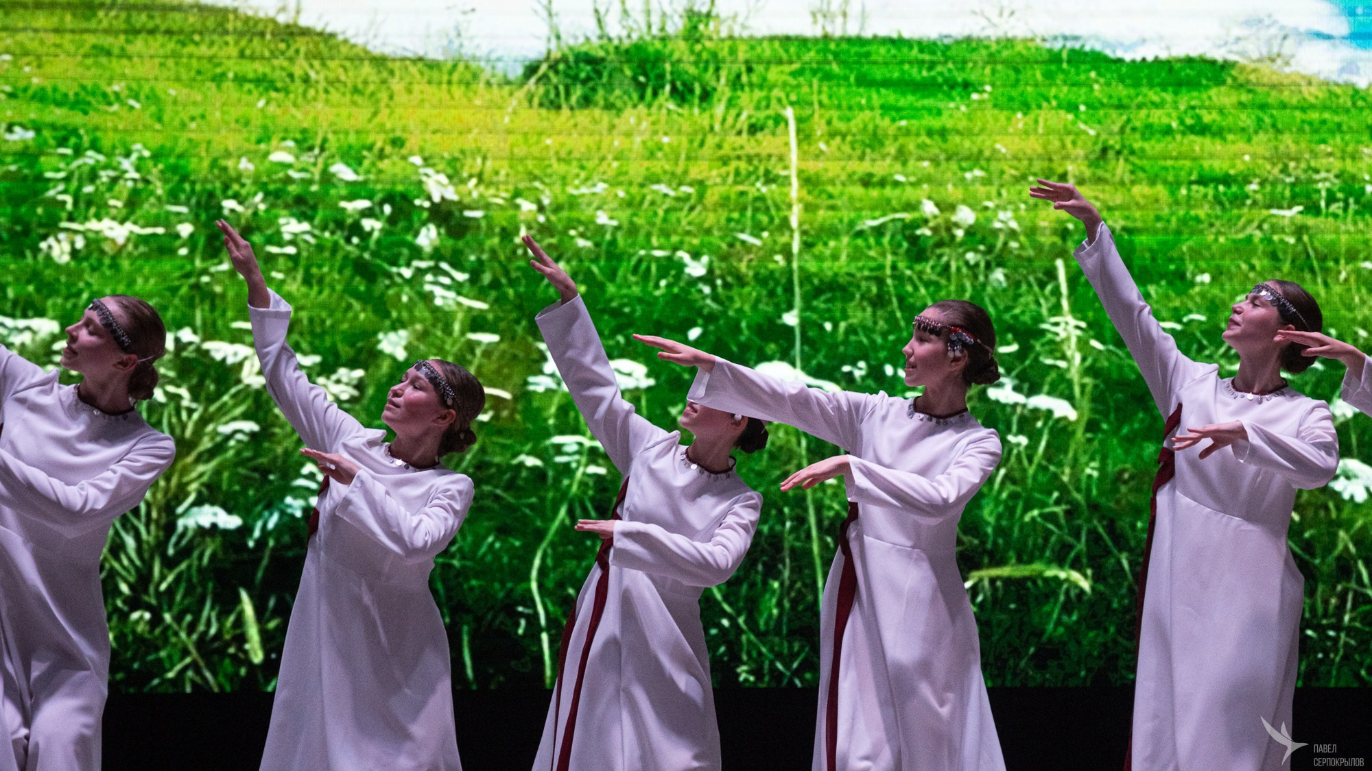 Сольный концерт хореографического ансамбля Аллегро «Сквозь тернии к звездам». Репортажный фотограф в Казани Павел Серпокрылов