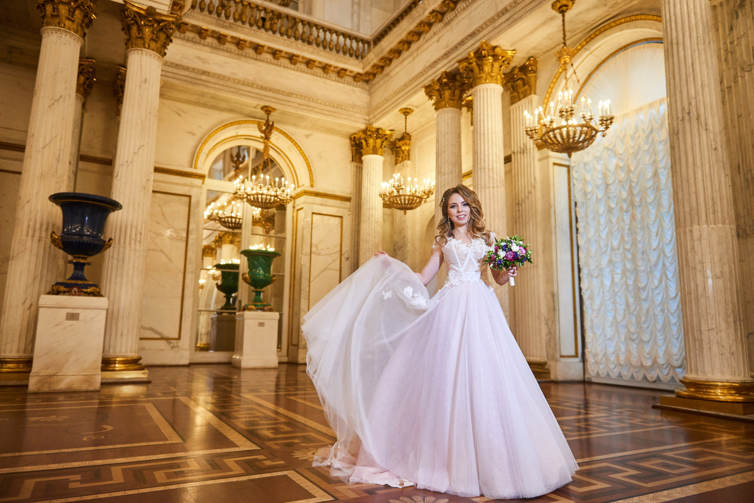 Елена и Иван (зимняя свадебная прогулка у Михайловского замка и фотосессия в Эрмитаже). Портретный, семейный и свадебный фотограф в Санкт-Петербурге и в Пушкине Ширяев Денис