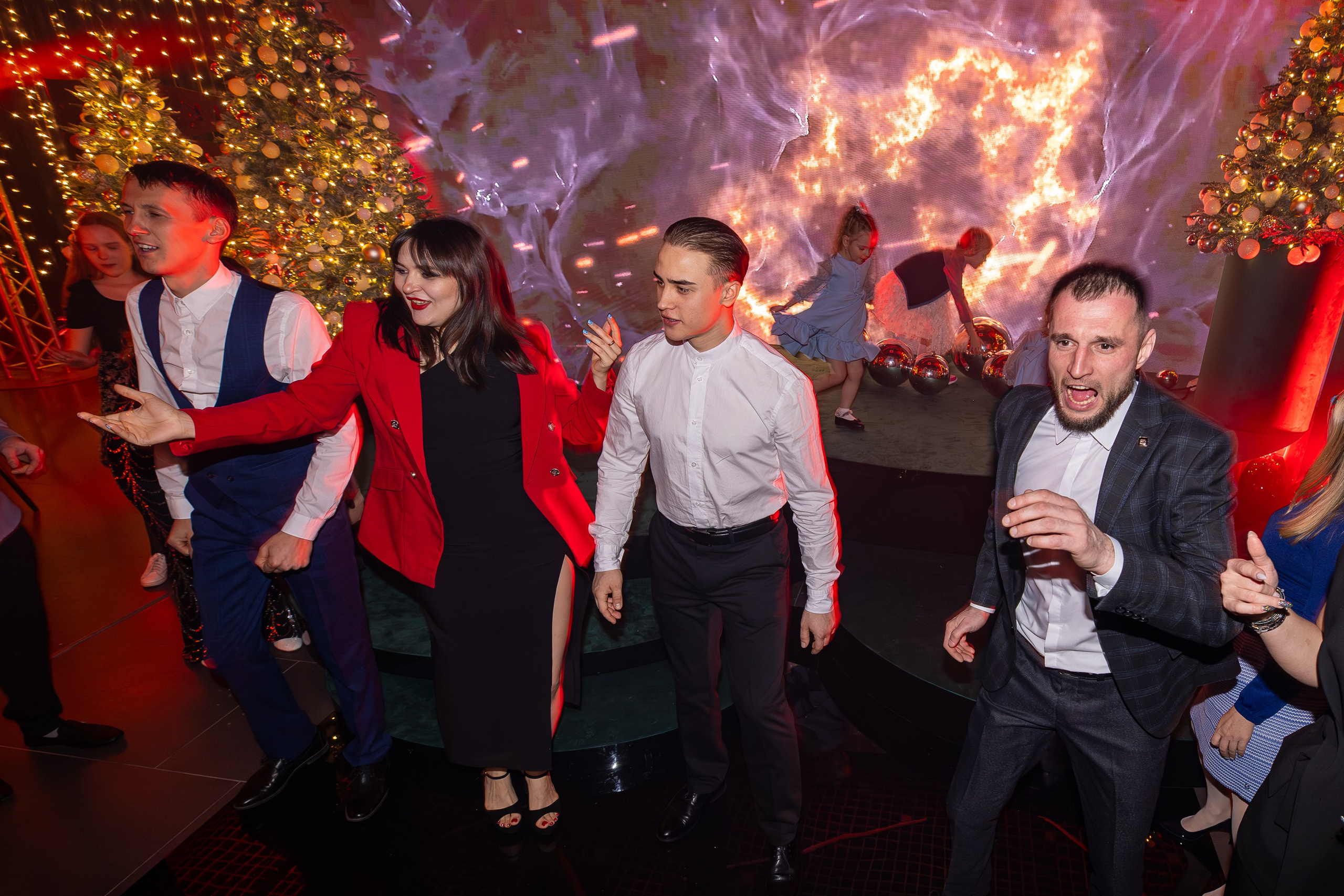 Фото и видео корпоративов. Свадебный, семейный видеограф и фотограф в Екатеринбурге Николай Рыков