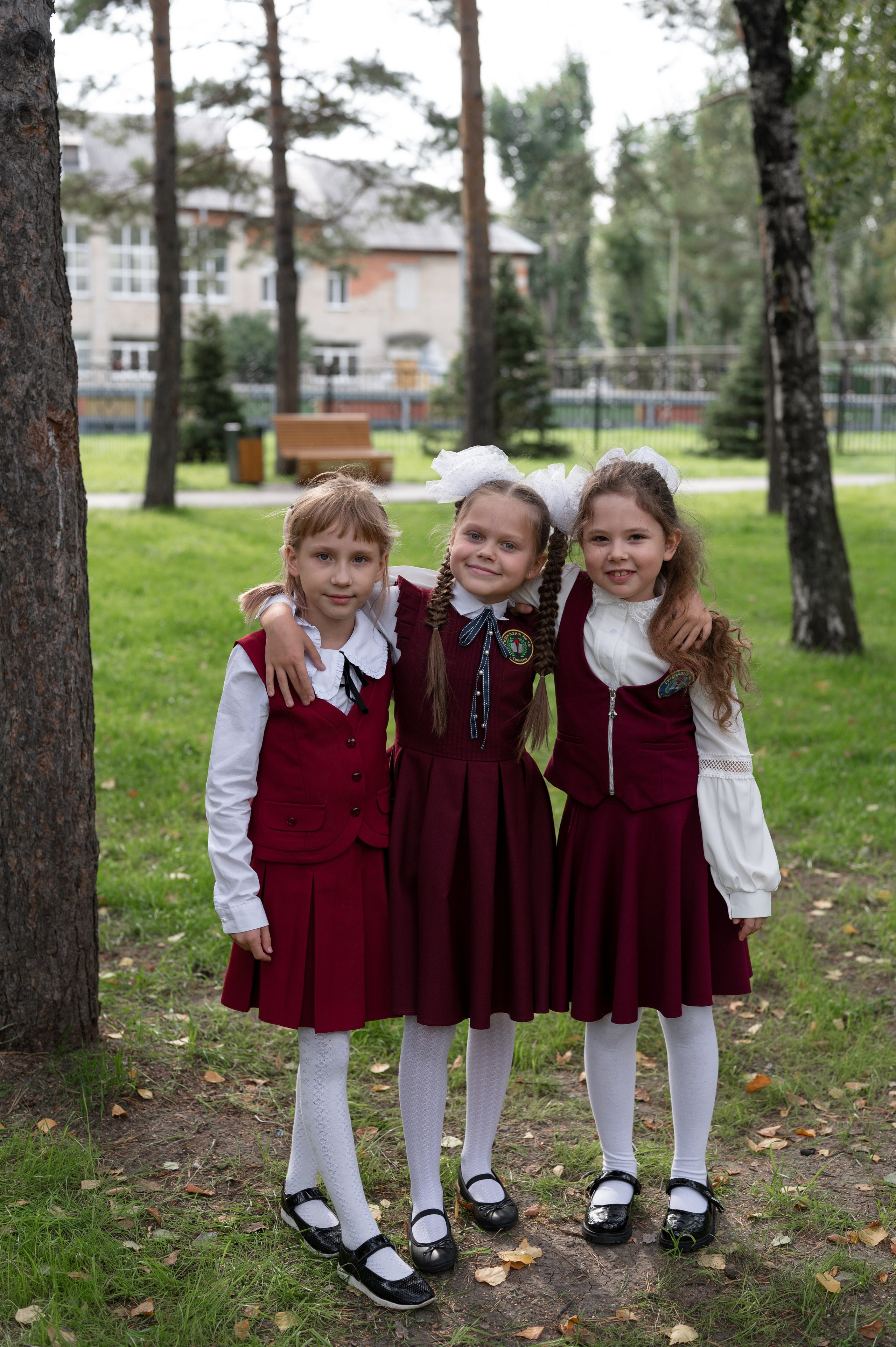 1 сентября 16 гимназия 2 класс (линейка + в классе+ на улице). Фотограф новорожденных, семейный детский в Тюмени Татьяна Морозова