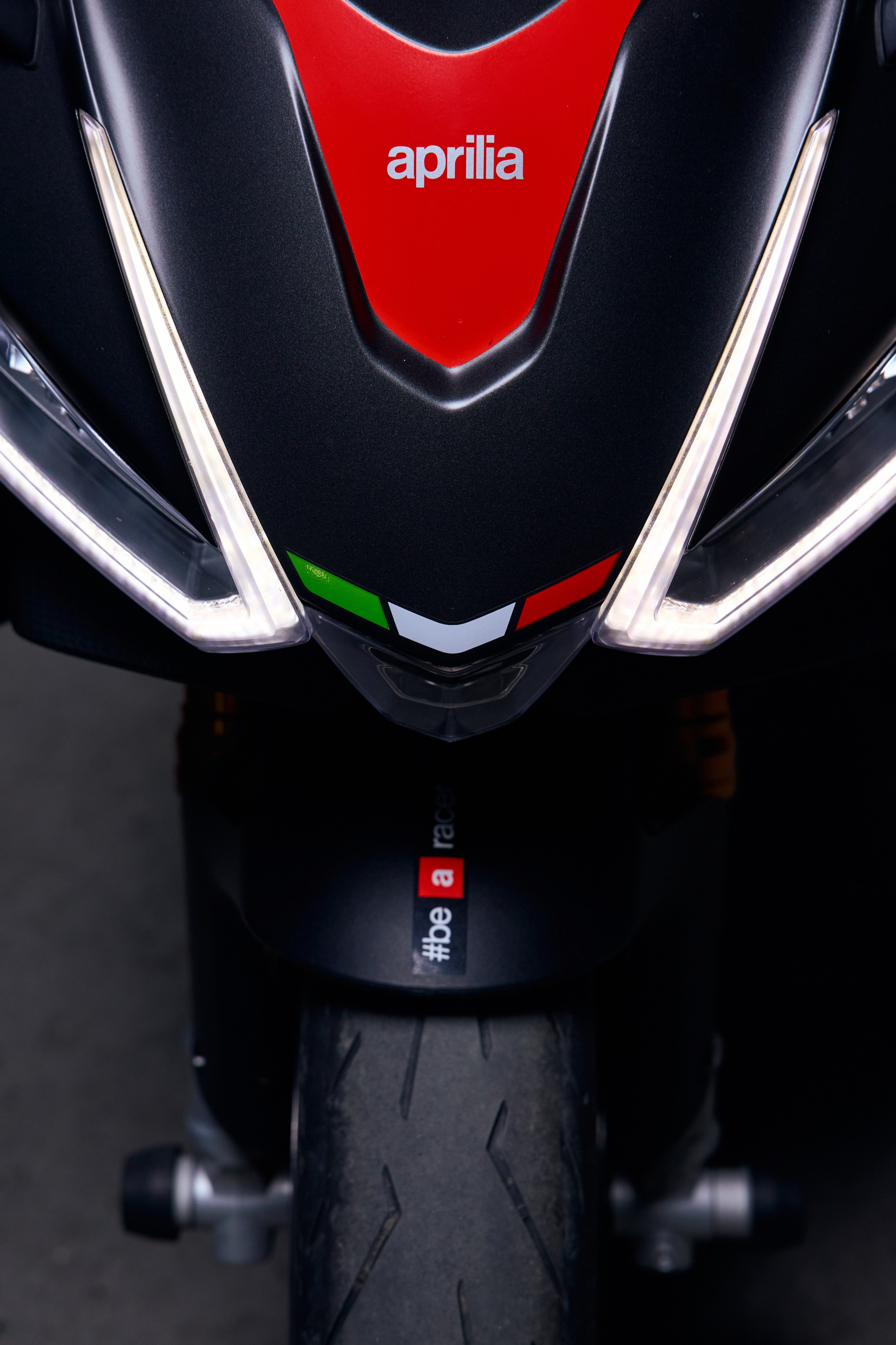 Алиса, Никита и Aprilia. Фотограф и видеограф в Екатеринбурге, Москве и Санкт-Петербурге, Калининграде