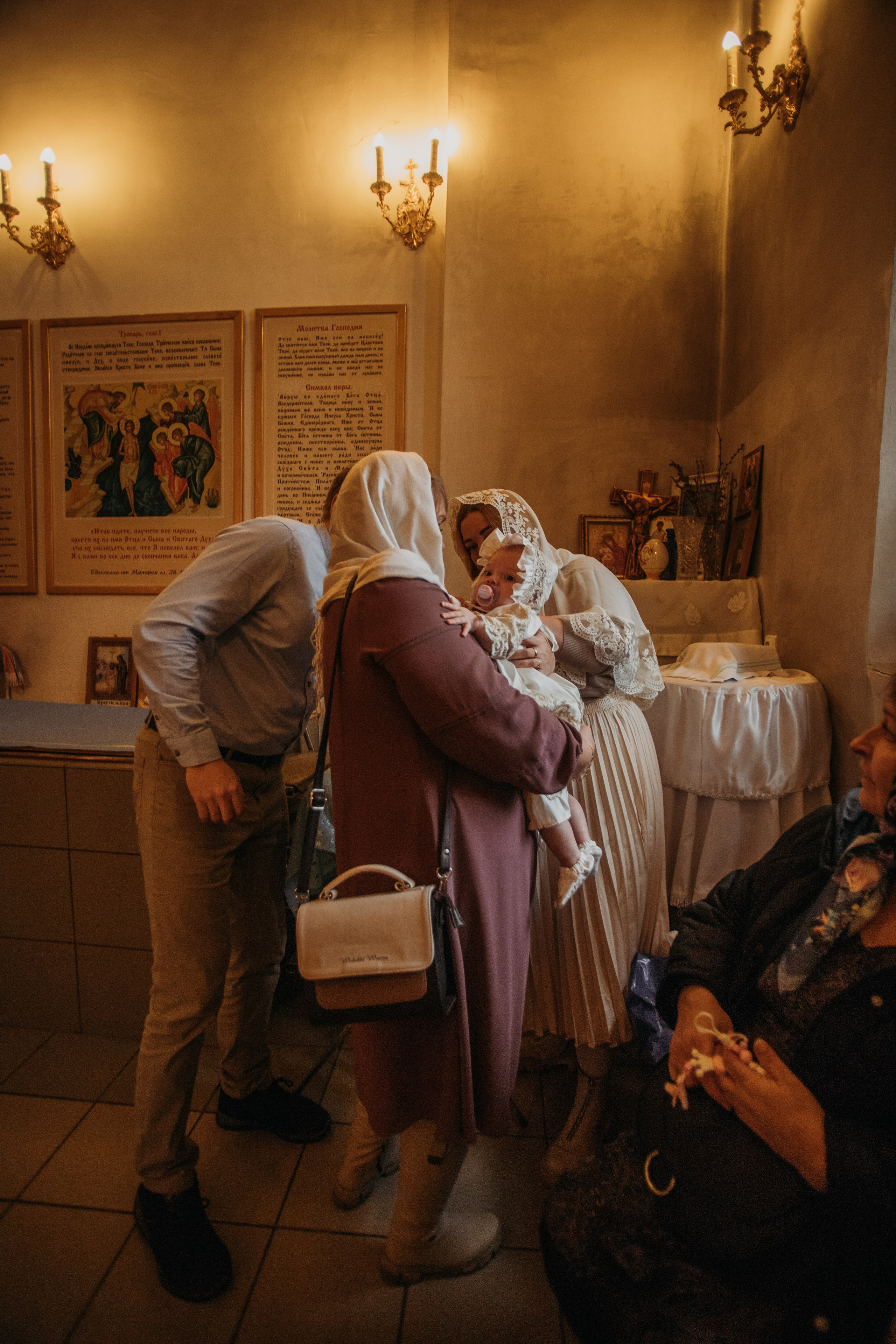 Крещение Аглаи. Венера Гайн. Репортажный фотограф  Тюмень. Обучение фотографии с 0