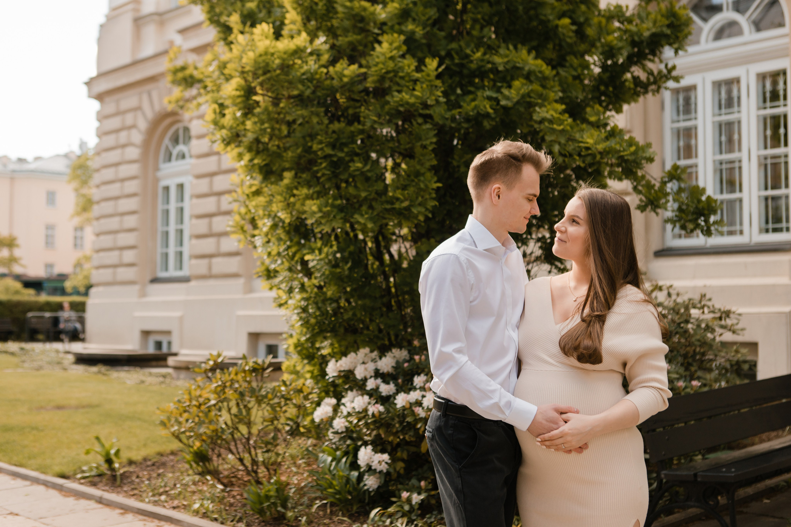 Семейная фотосессия Андрея и Марии. Видеосъемка и фотосъемка свадеб. Фотограф и оператор на свадьбу. Видеосъемка подкастов, собственная видео-фотостудии. Предметная фотосъемка