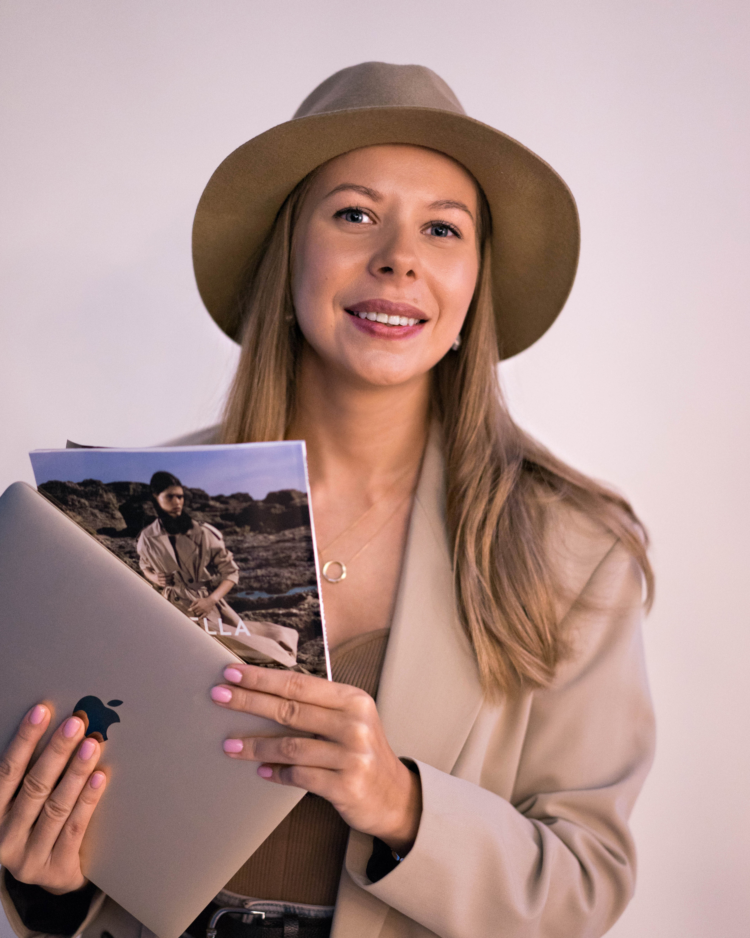 Контент для мастера маникюра. Студия детской фотографии