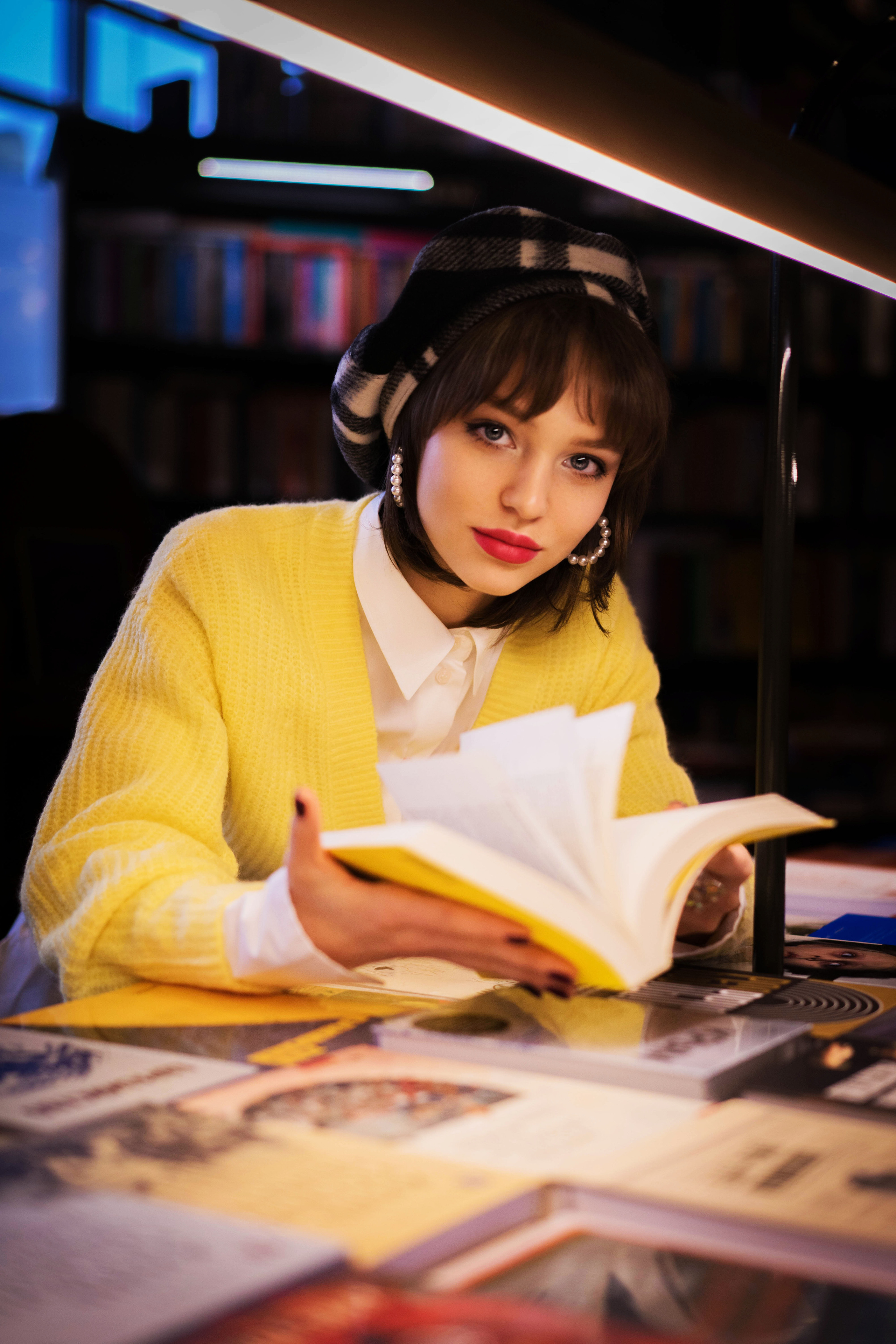 В книжном магазине. Студия детской фотографии