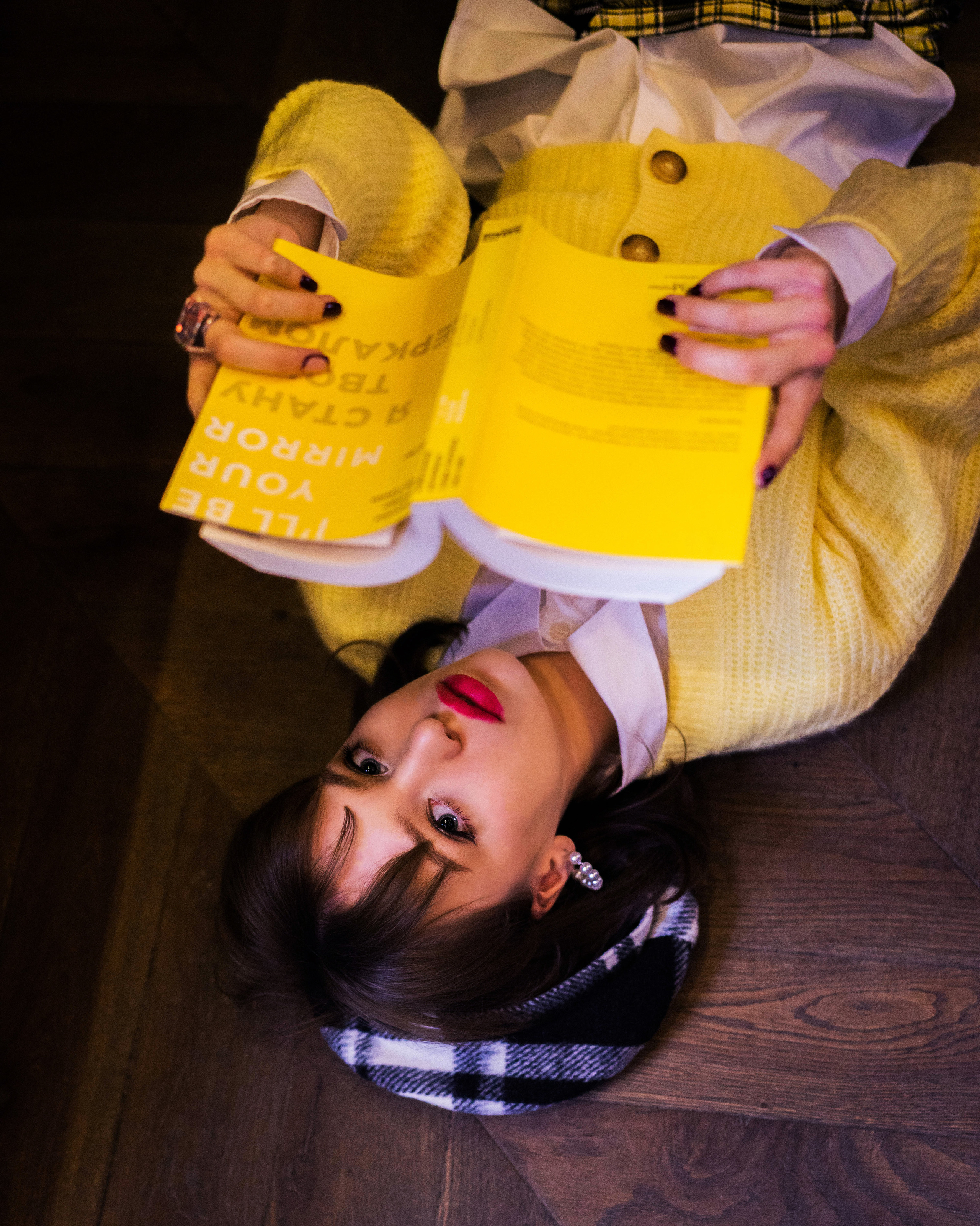 В книжном магазине. Студия детской фотографии