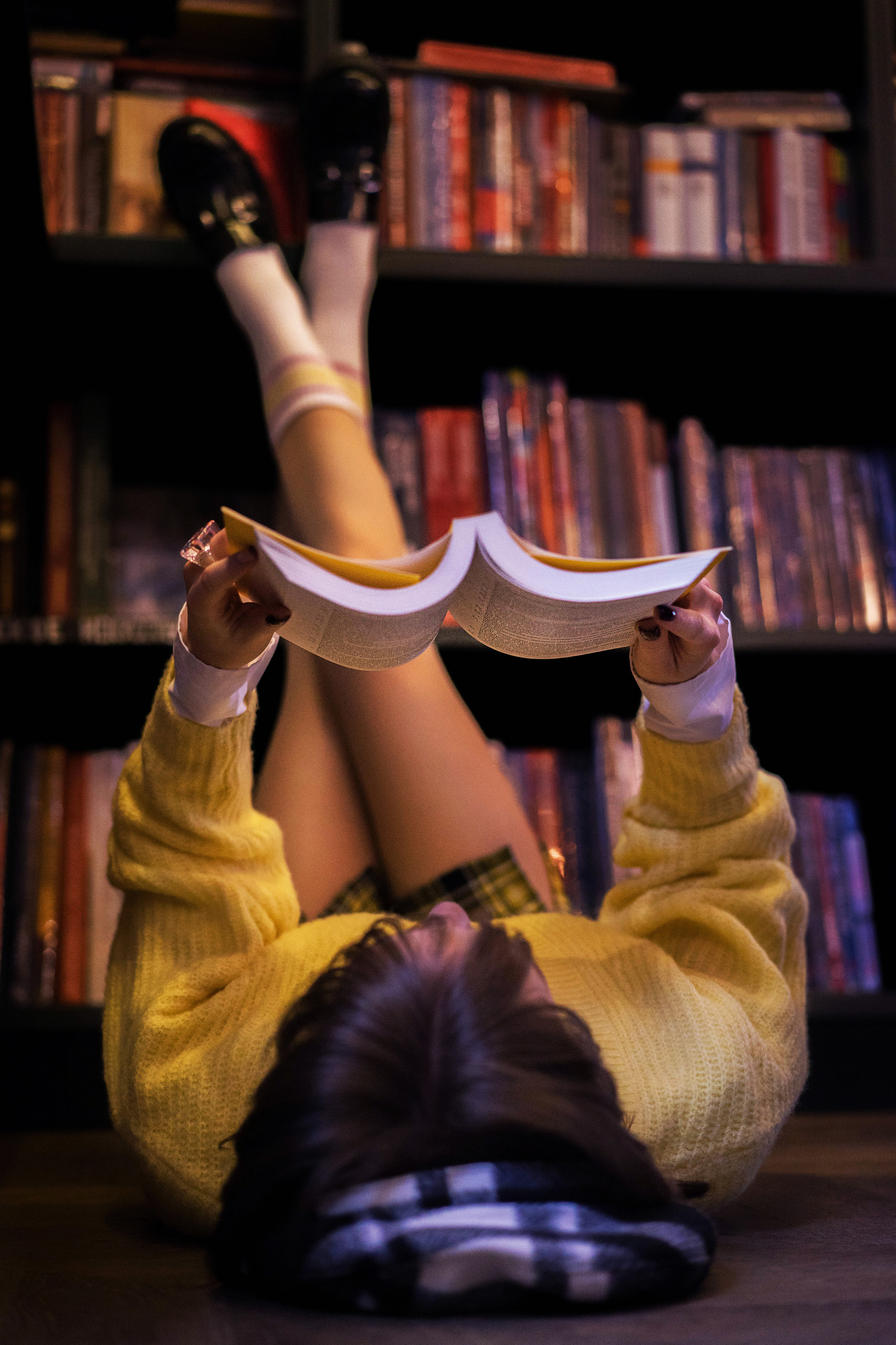 В книжном магазине. Студия детской фотографии