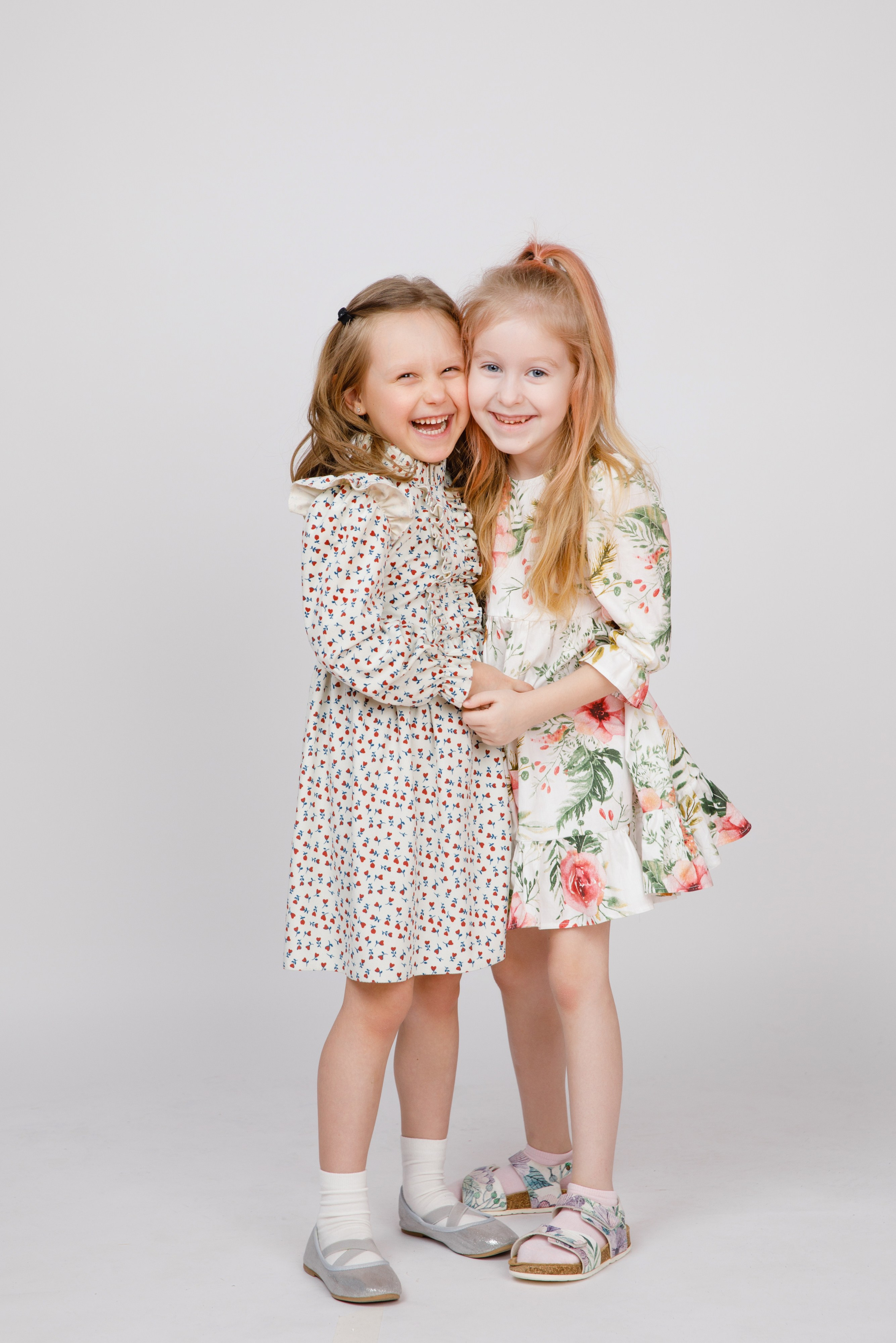 ГРУППОВЫЕ ФОТОГРАФИИ. Выпускные альбомы в Москве FOTOVMESTE