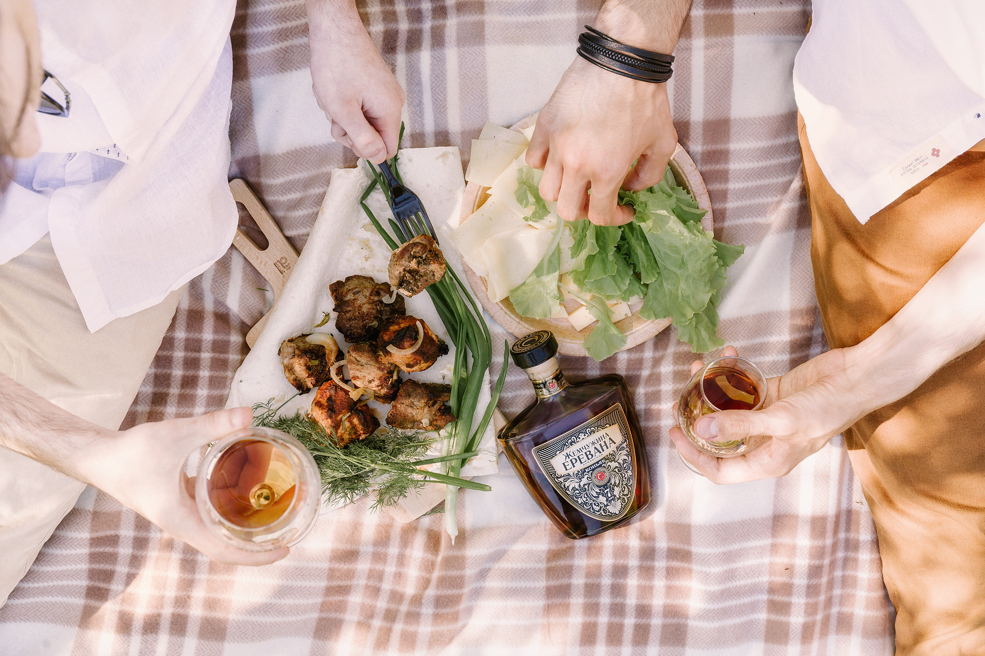 Шахназарян: имиджевая съемка пикника. Рекламный и предметный фотограф Марченков Антон