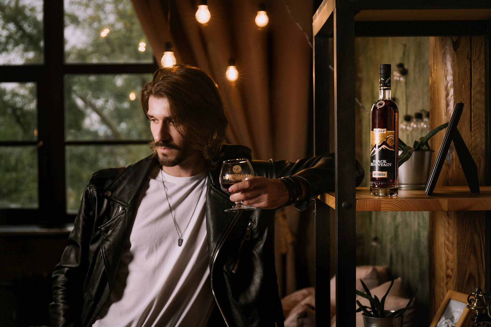 Шахназарян: имиджевая съемка в баре. Рекламный и предметный фотограф Марченков Антон