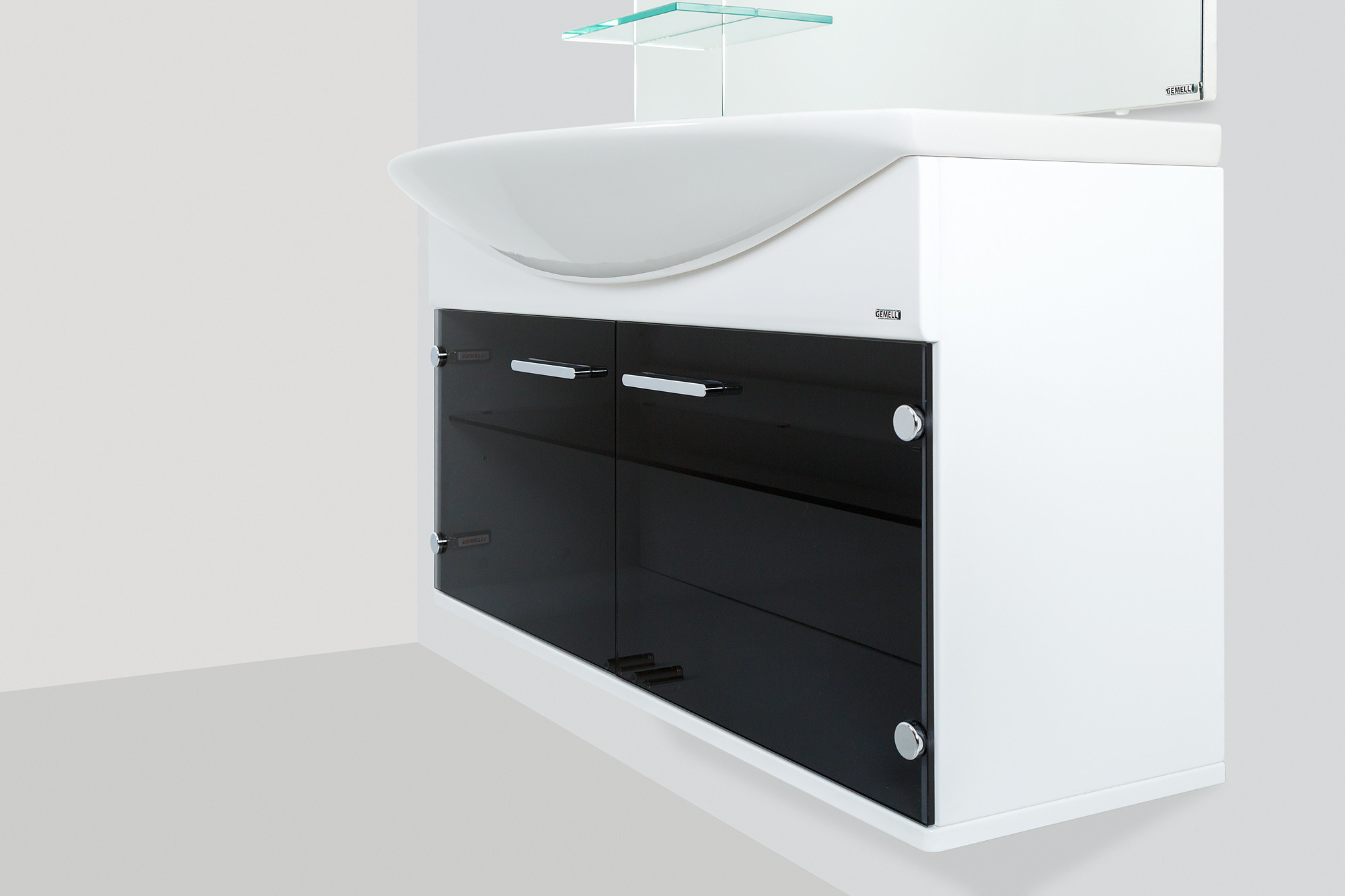 Colorglass: фотосъемка мебели для ванны. Рекламный и предметный фотограф Марченков Антон