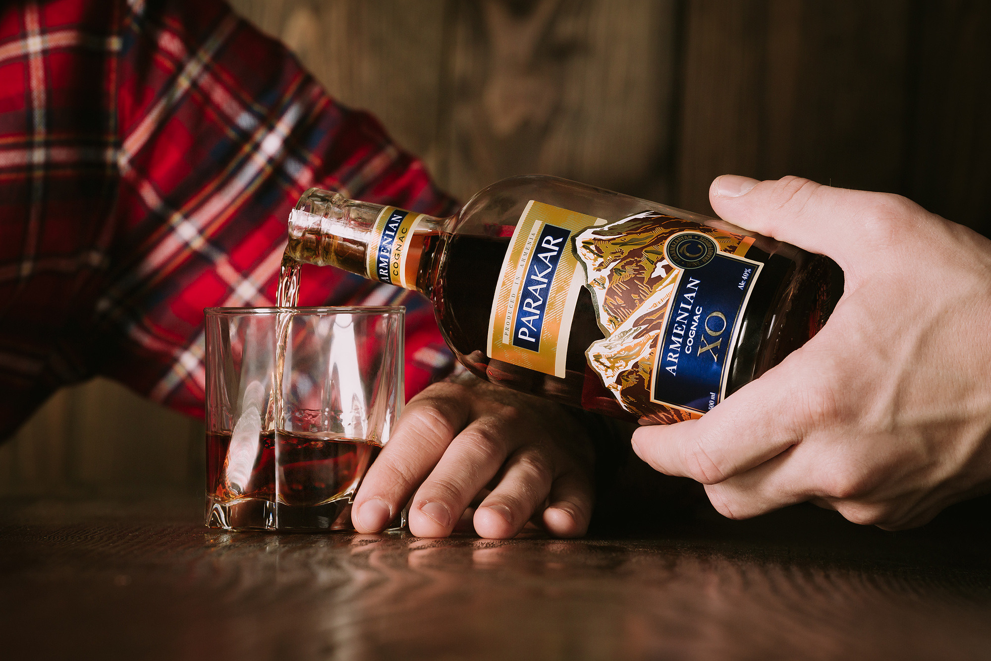 Шахназарян: имиджевая съемка в баре. Рекламный и предметный фотограф Марченков Антон