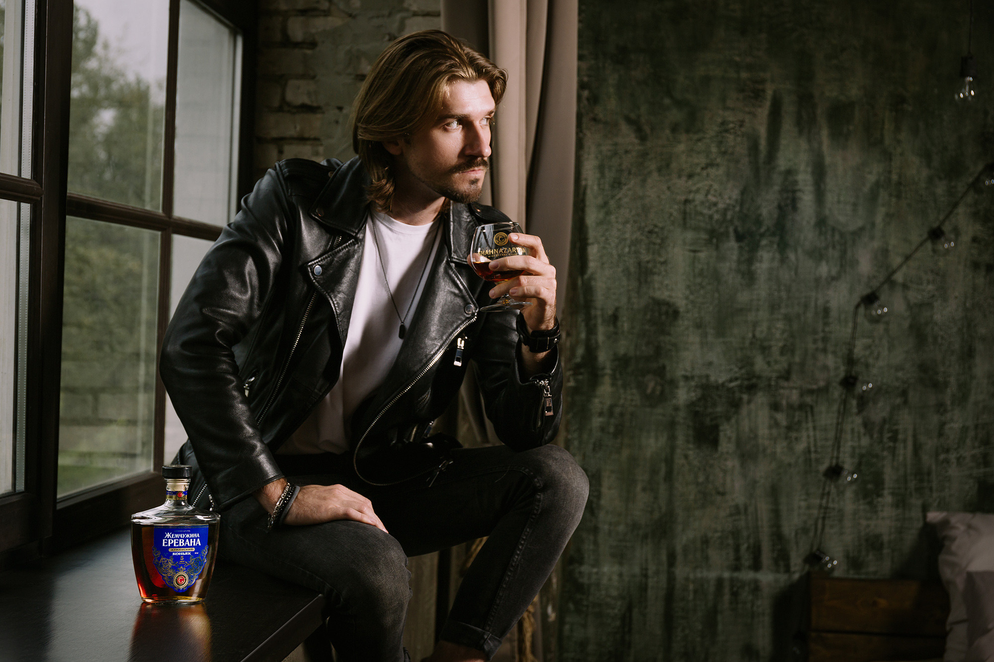 Шахназарян: имиджевая съемка в баре. Рекламный и предметный фотограф Марченков Антон