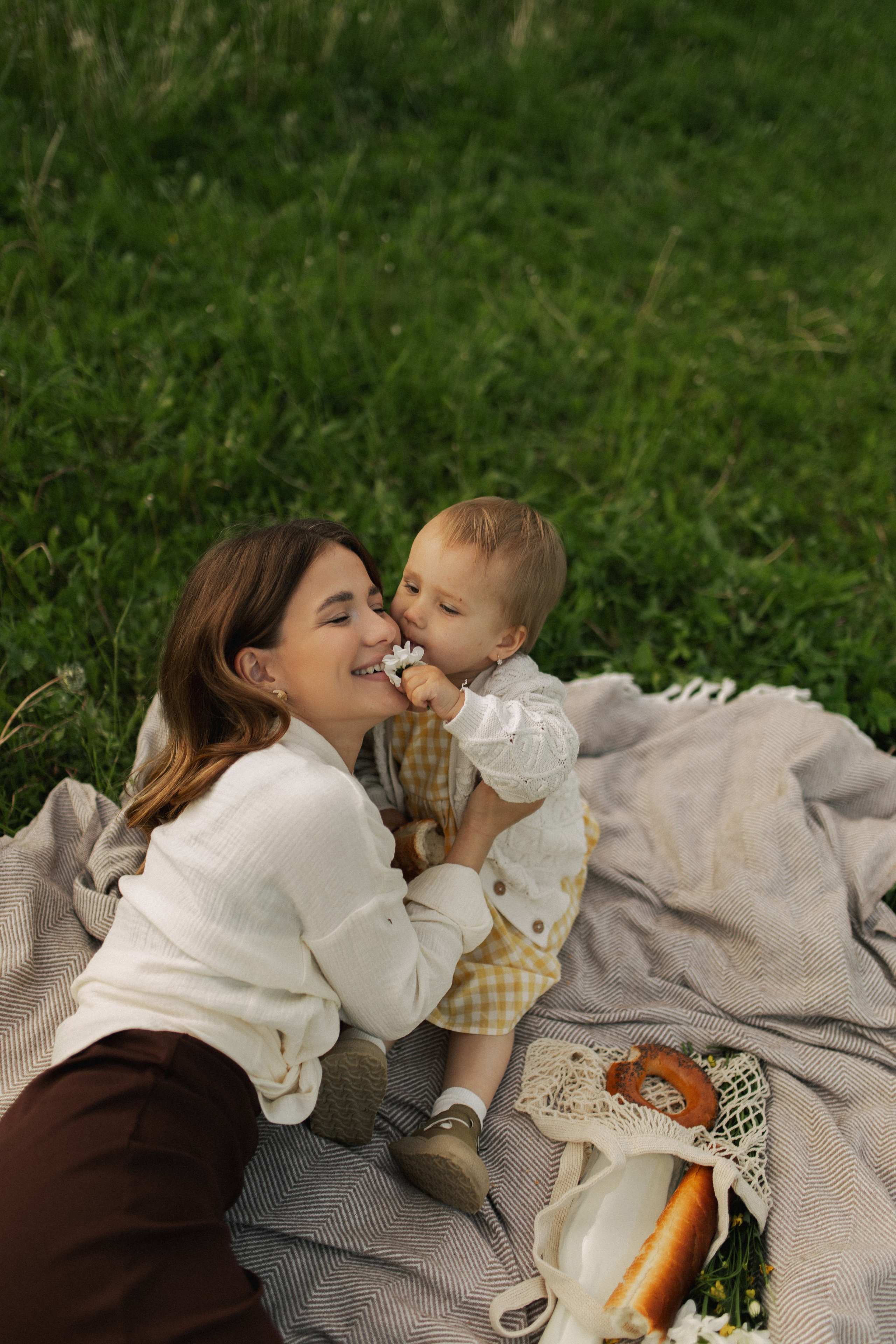 Лола и Софи. Главная