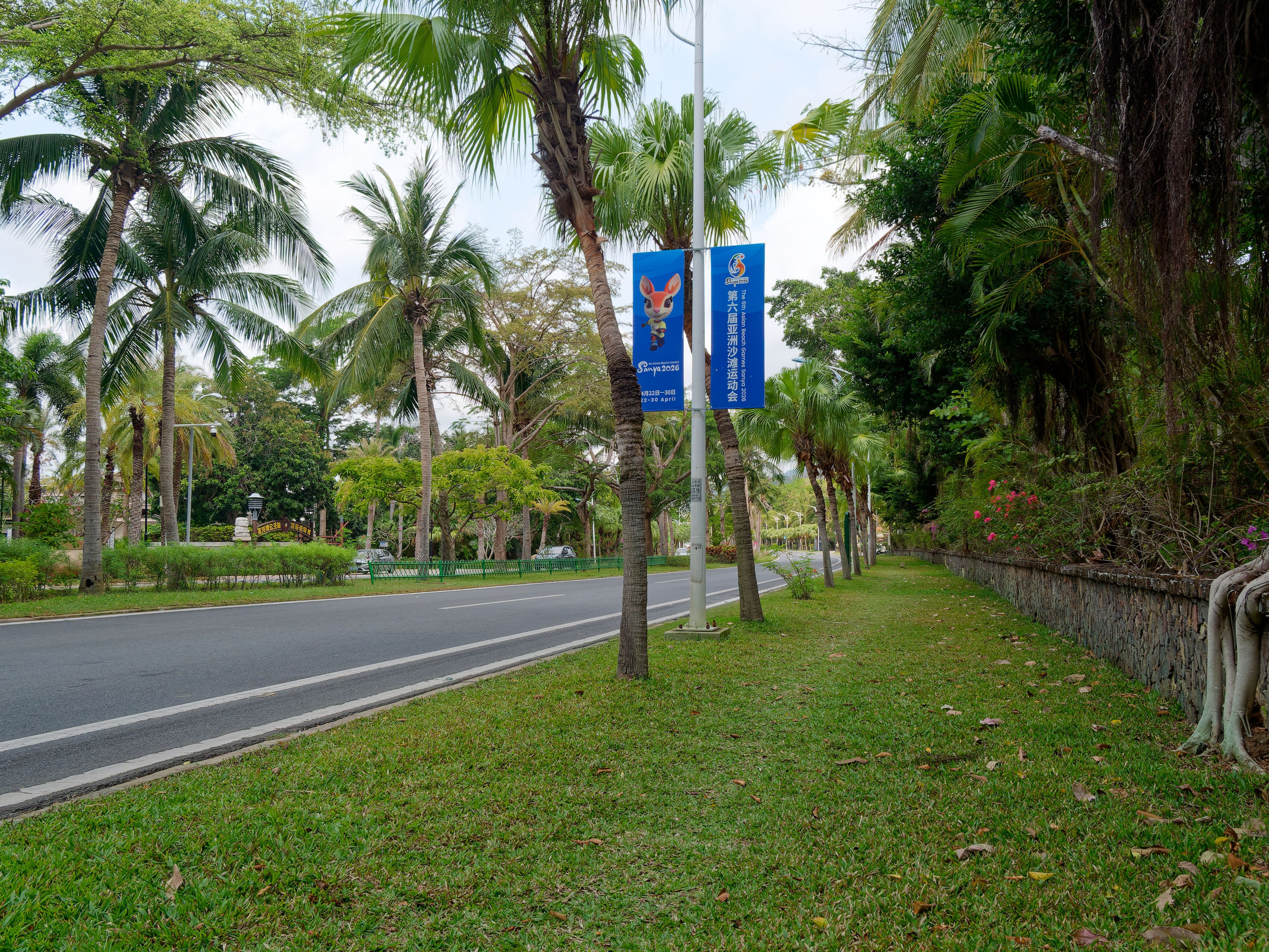 Хайнань 2026, улицы Ялунвань и Саньи. Фотопрогулки по Миру