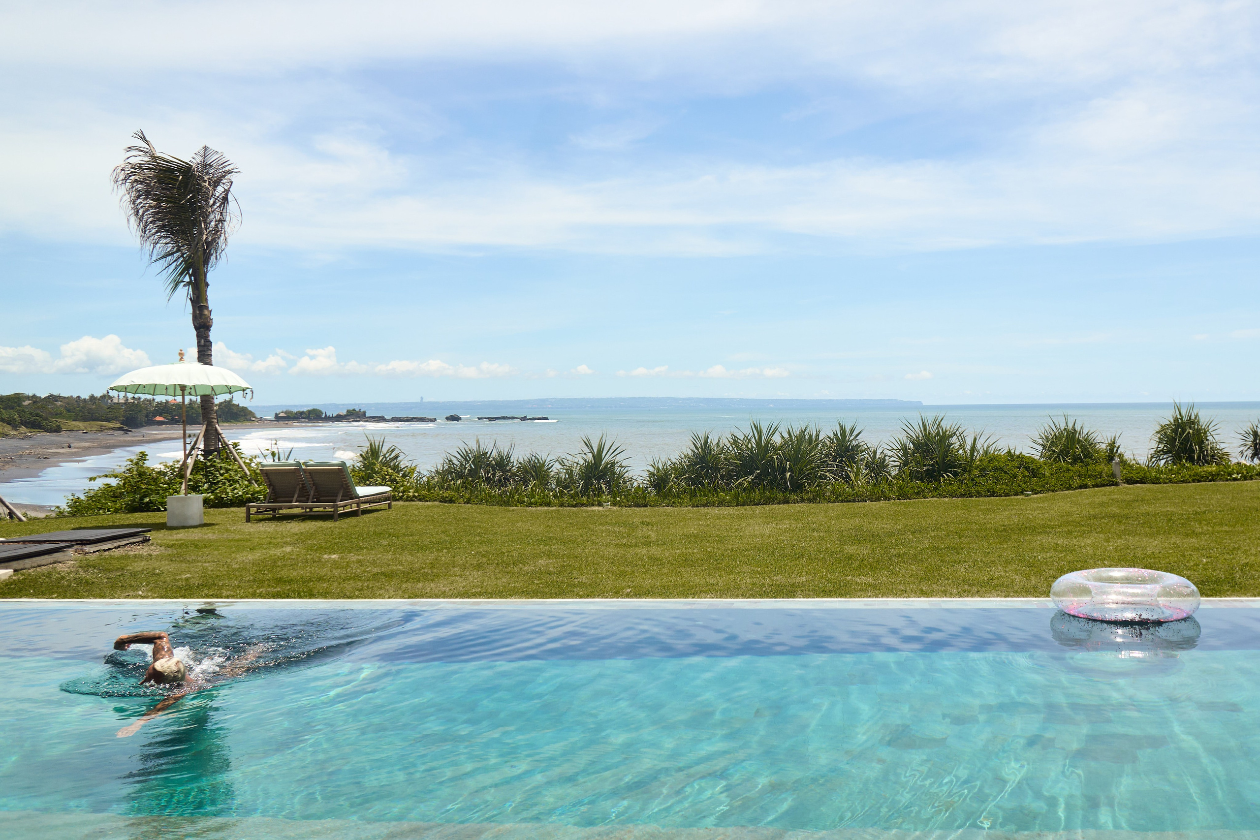 NuanuResort. See the moment and catche. commercial and reportage