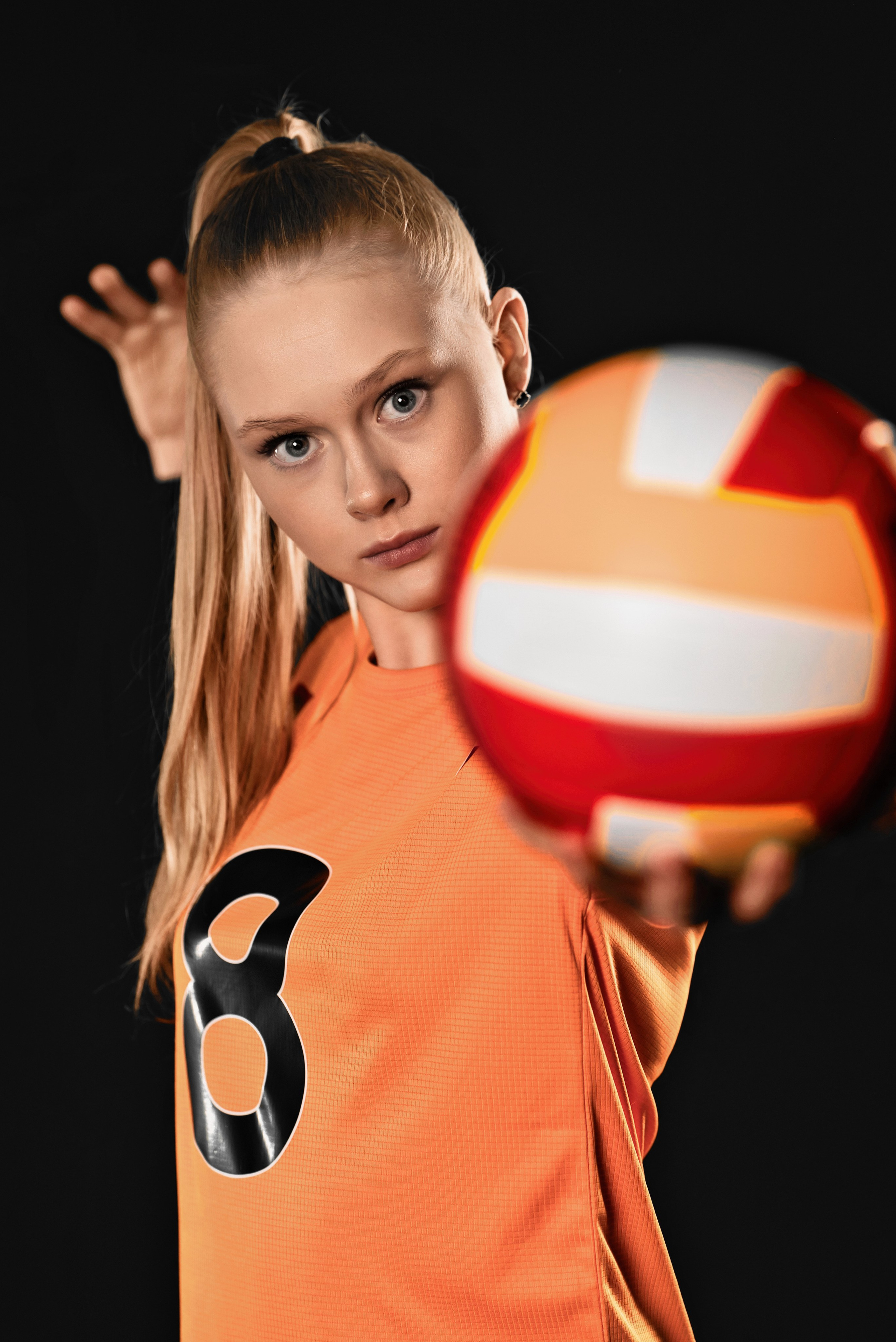 В волейбол играют настоящие красотки!. Фотограф Денис Кривопусков