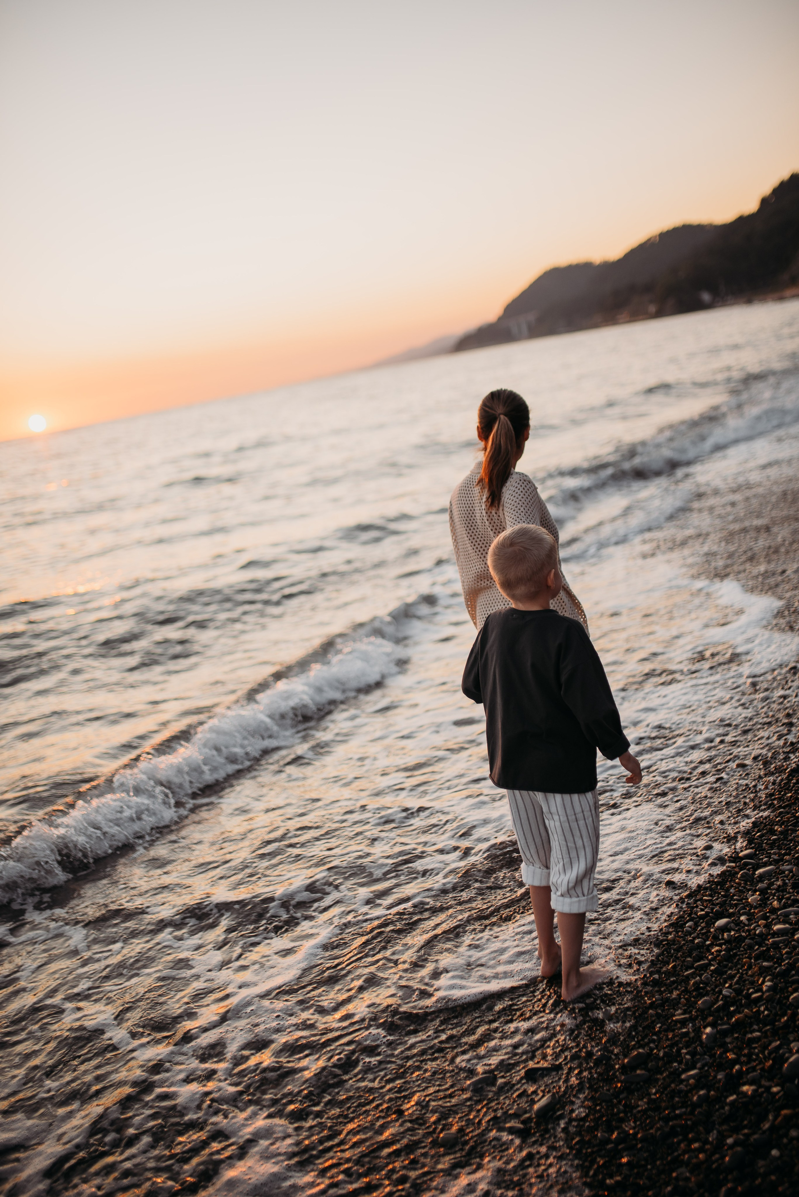 Семейная фотосессия на пляже Сочи Сириус Лазаревская. Фотограф в Сочи — Маргарита Поганова