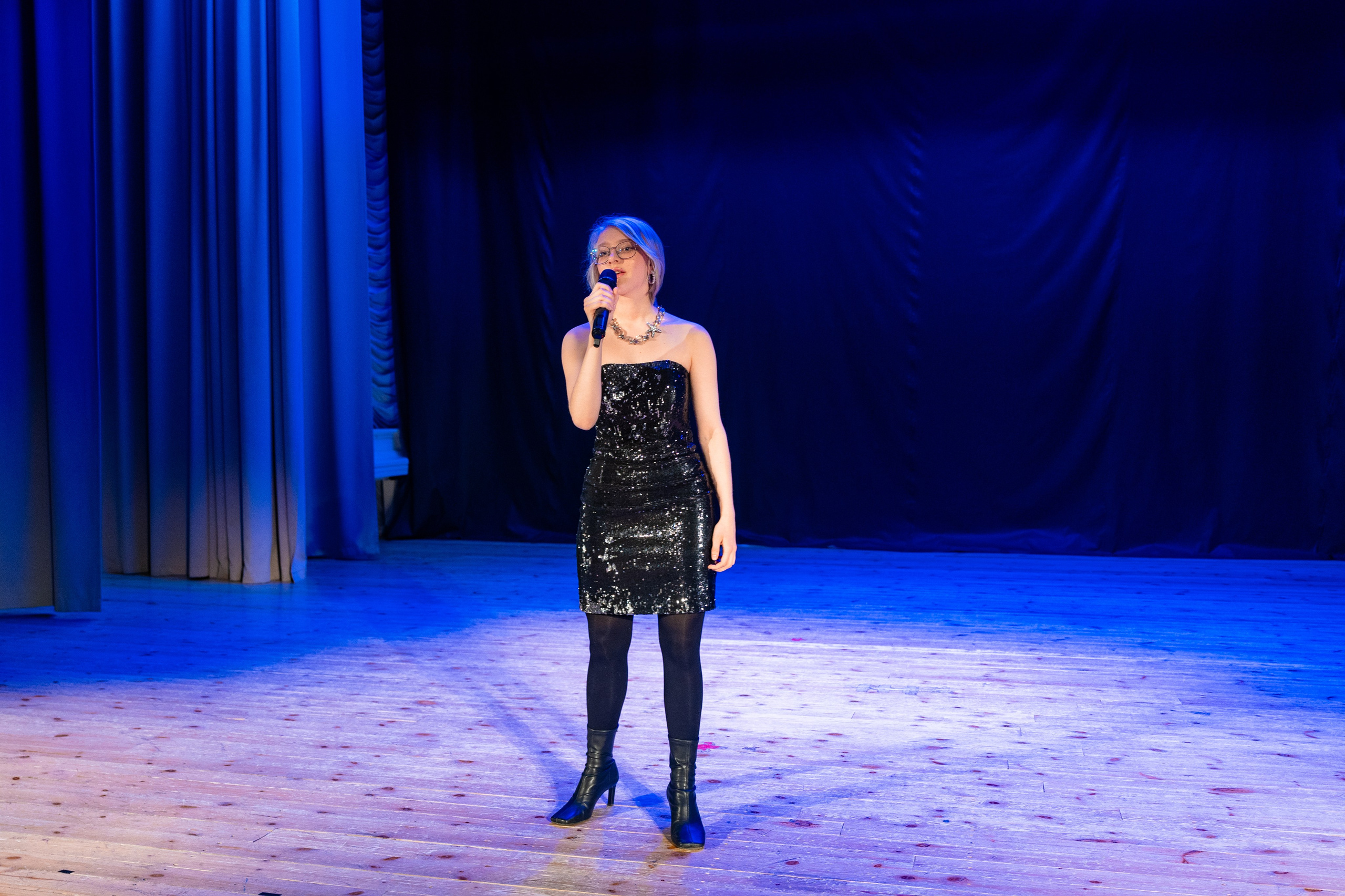 Концерт ДК Буривестник. Фотограф Никита Комаров