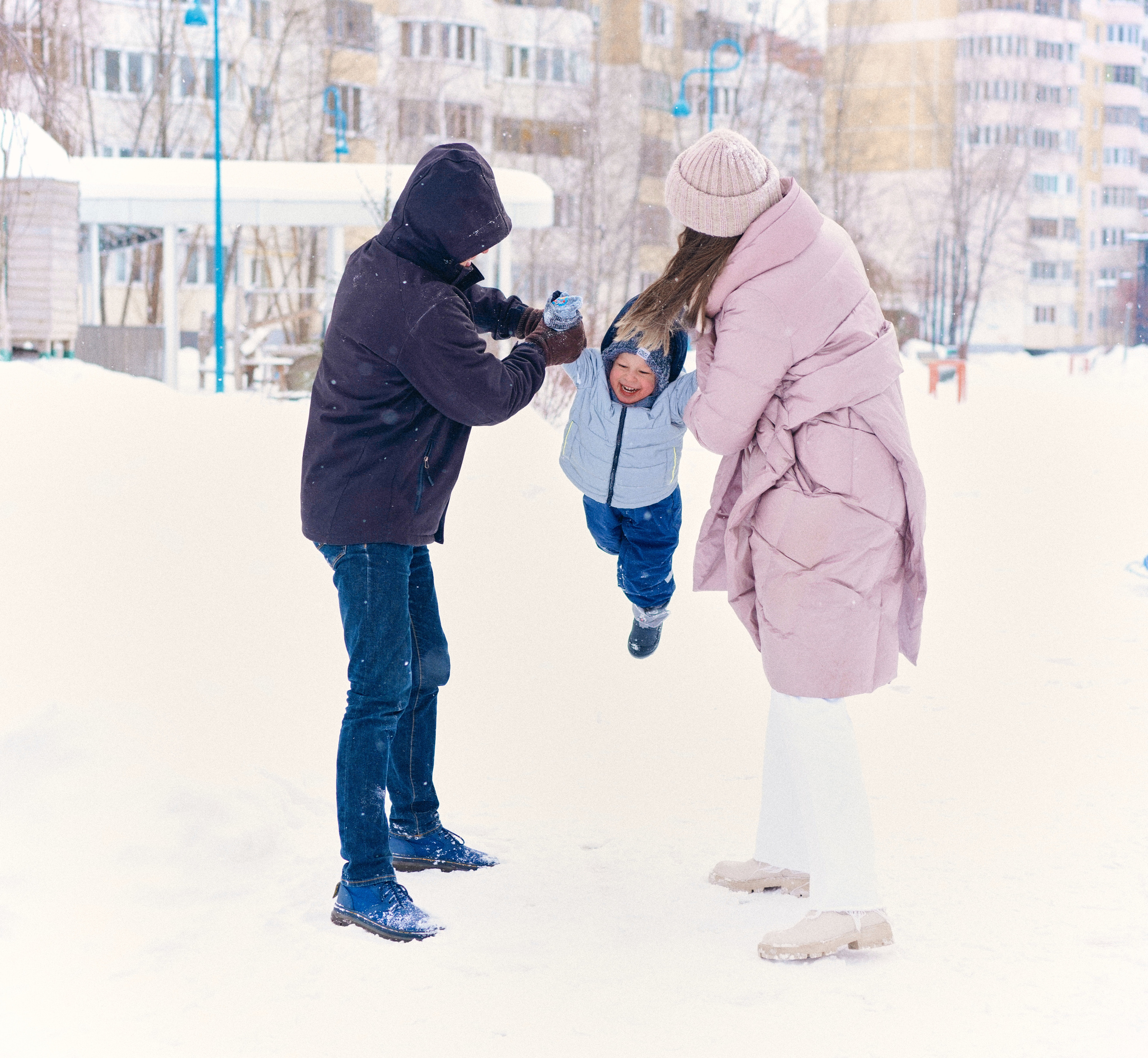 Непоседа Назар — съемка на улице. Фотограф Казань